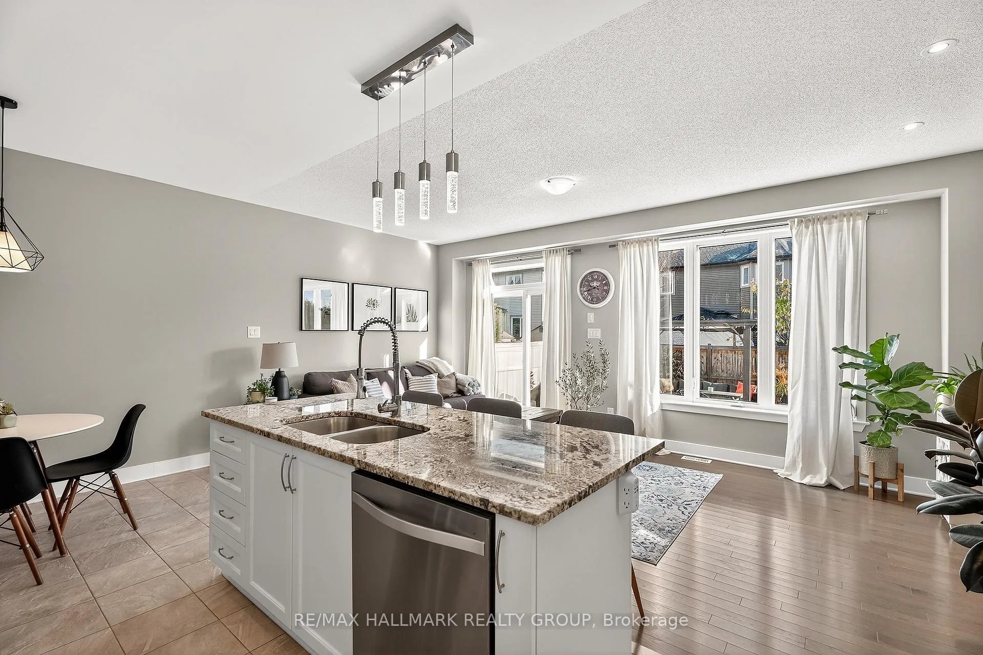 Photo 317 of 332 Gracewood Crescent, Ottawa, Blossom Park/Kemp Park/Findlay Creek — HOMEH
