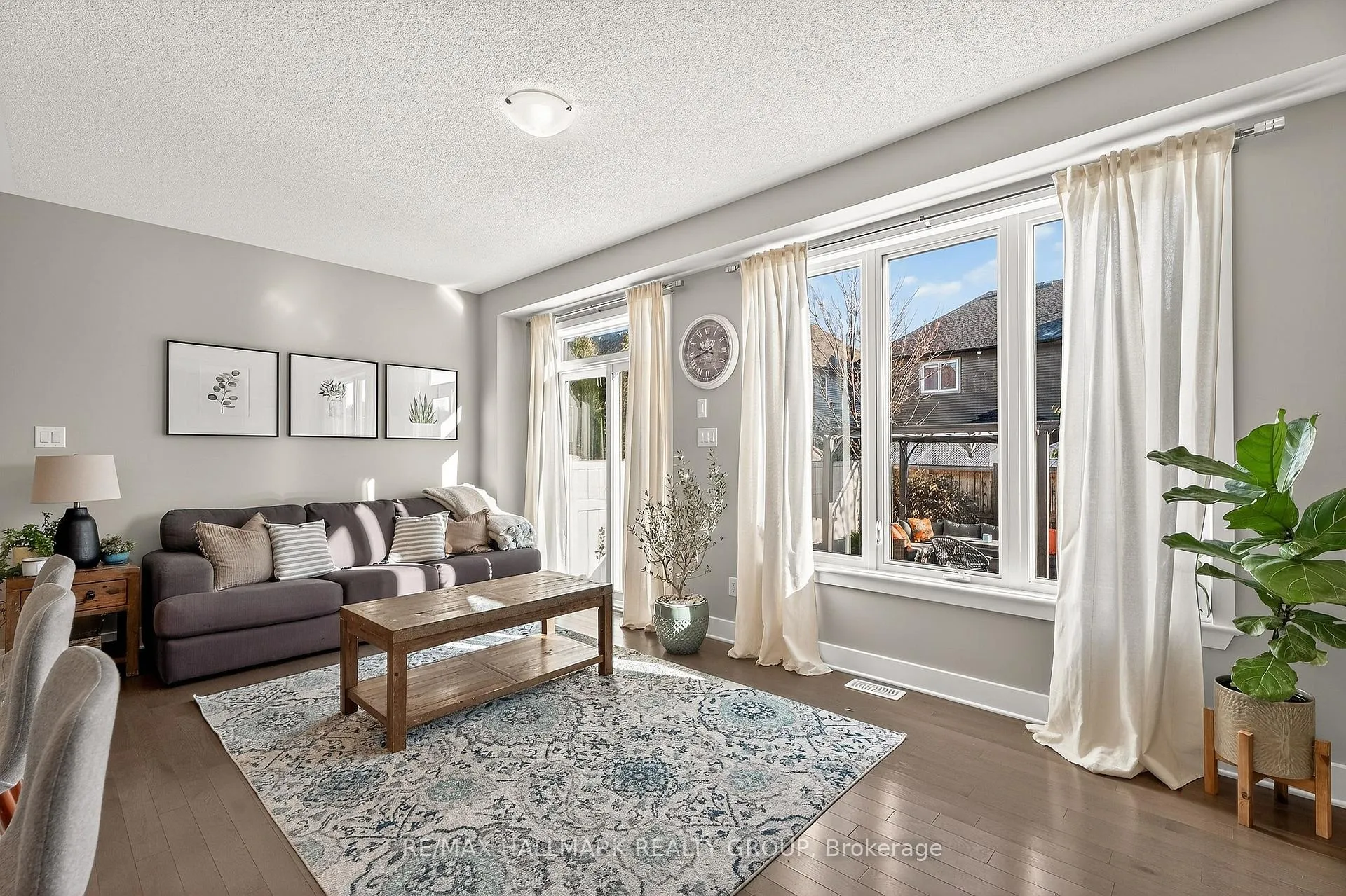 Photo 333 of 332 Gracewood Crescent, Ottawa, Blossom Park/Kemp Park/Findlay Creek — HOMEH