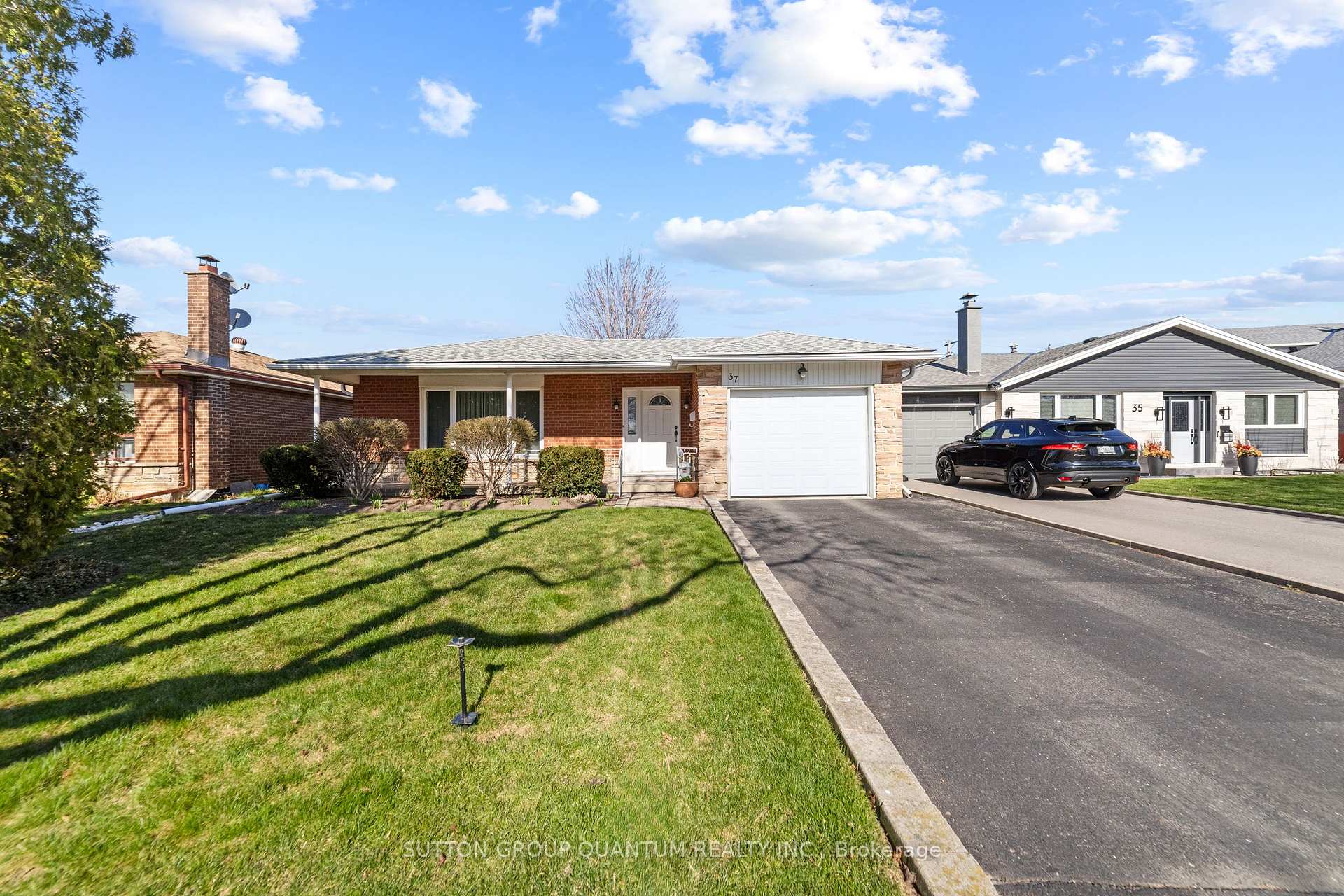 Photo 1 of 37 Farley Crescent, Etobicoke, Willowridge-Martingrove-Richview — HOMEH