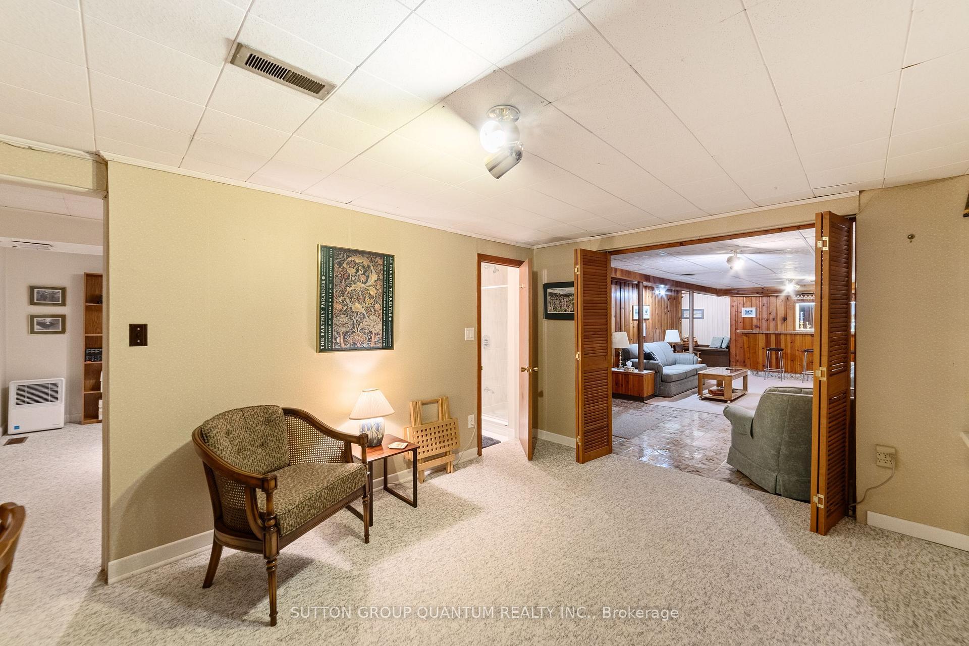 Photo 26 of 37 Farley Crescent, Etobicoke, Willowridge-Martingrove-Richview — HOMEH
