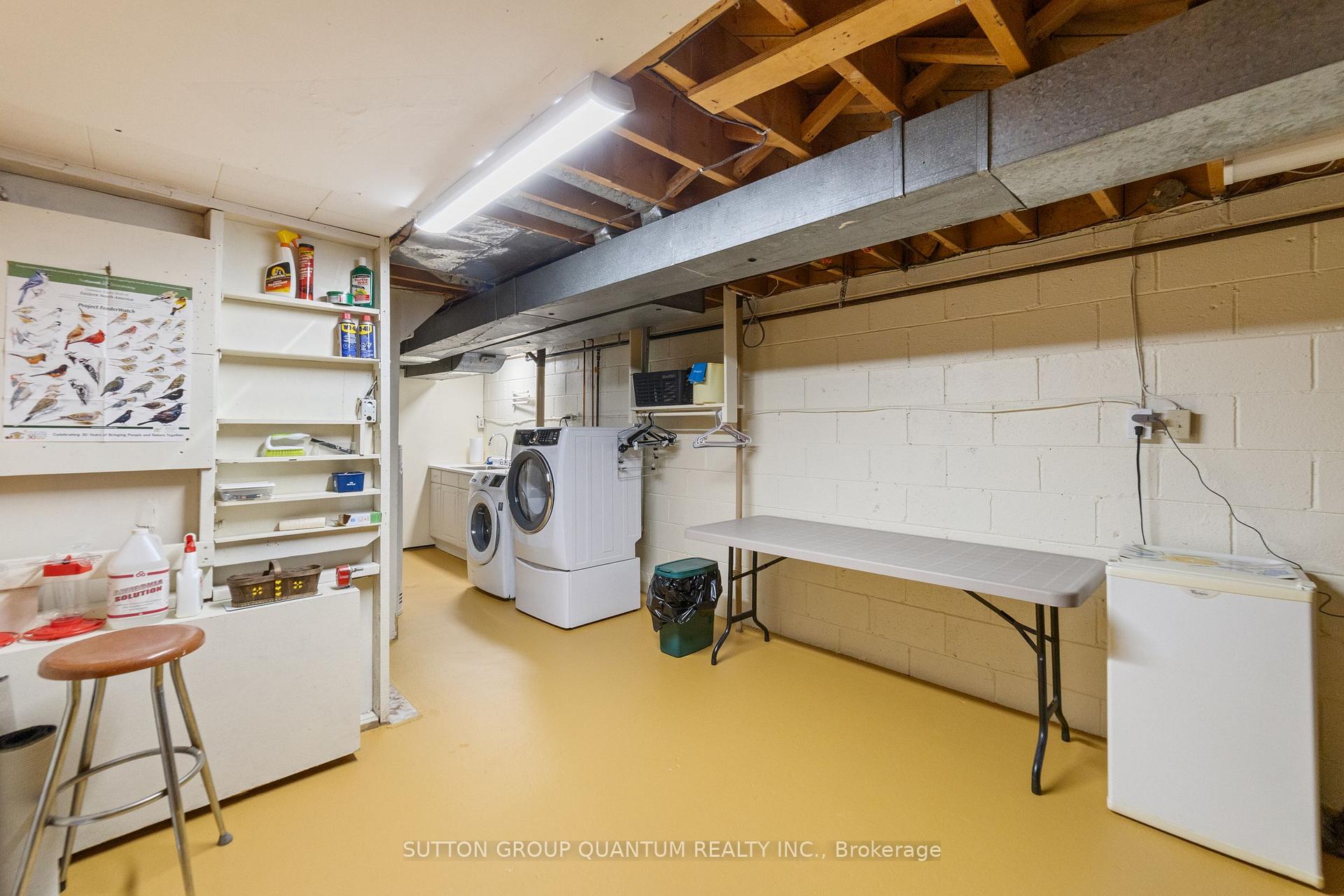 Photo 31 of 37 Farley Crescent, Etobicoke, Willowridge-Martingrove-Richview — HOMEH