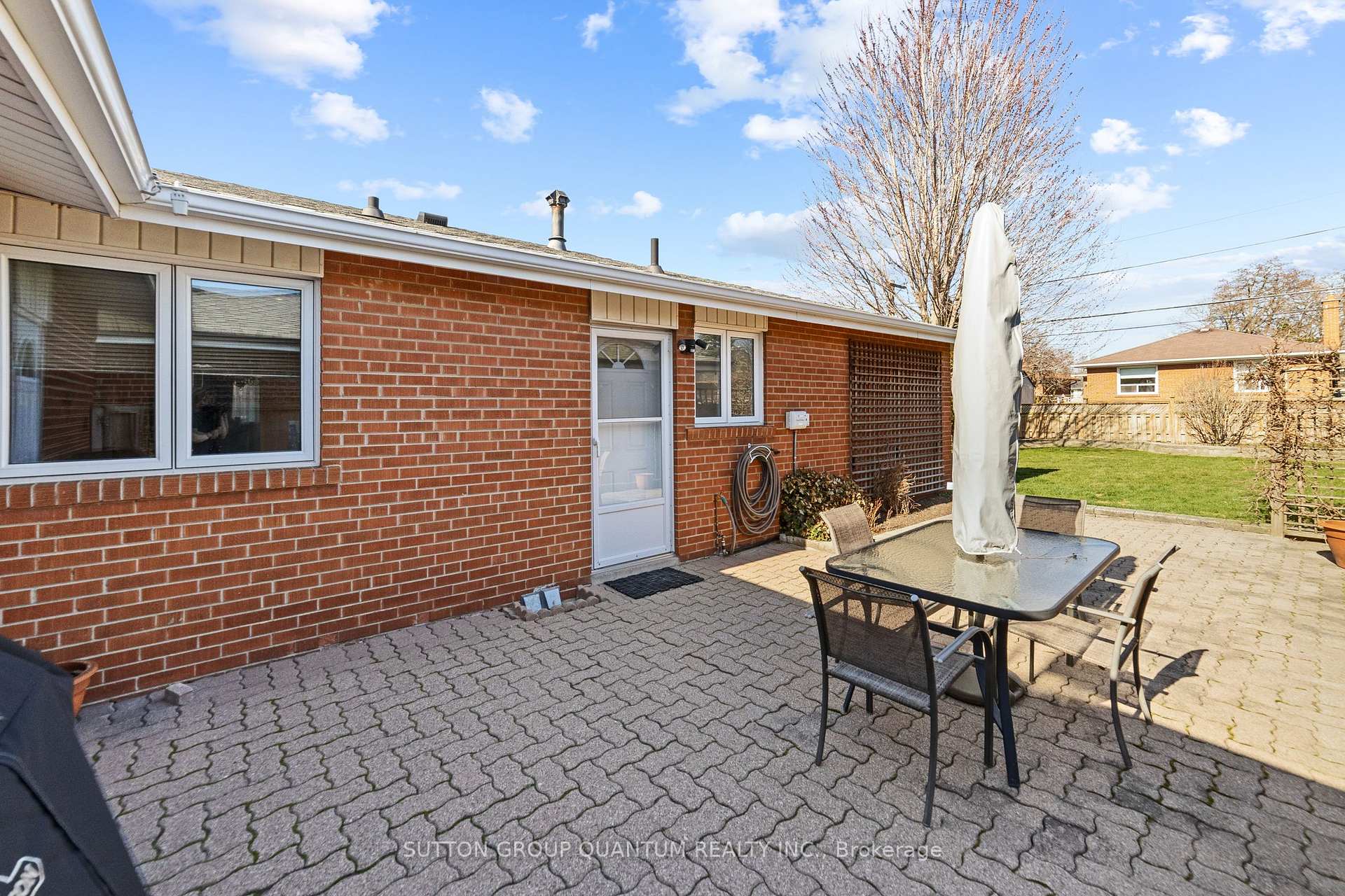 Photo 34 of 37 Farley Crescent, Etobicoke, Willowridge-Martingrove-Richview — HOMEH