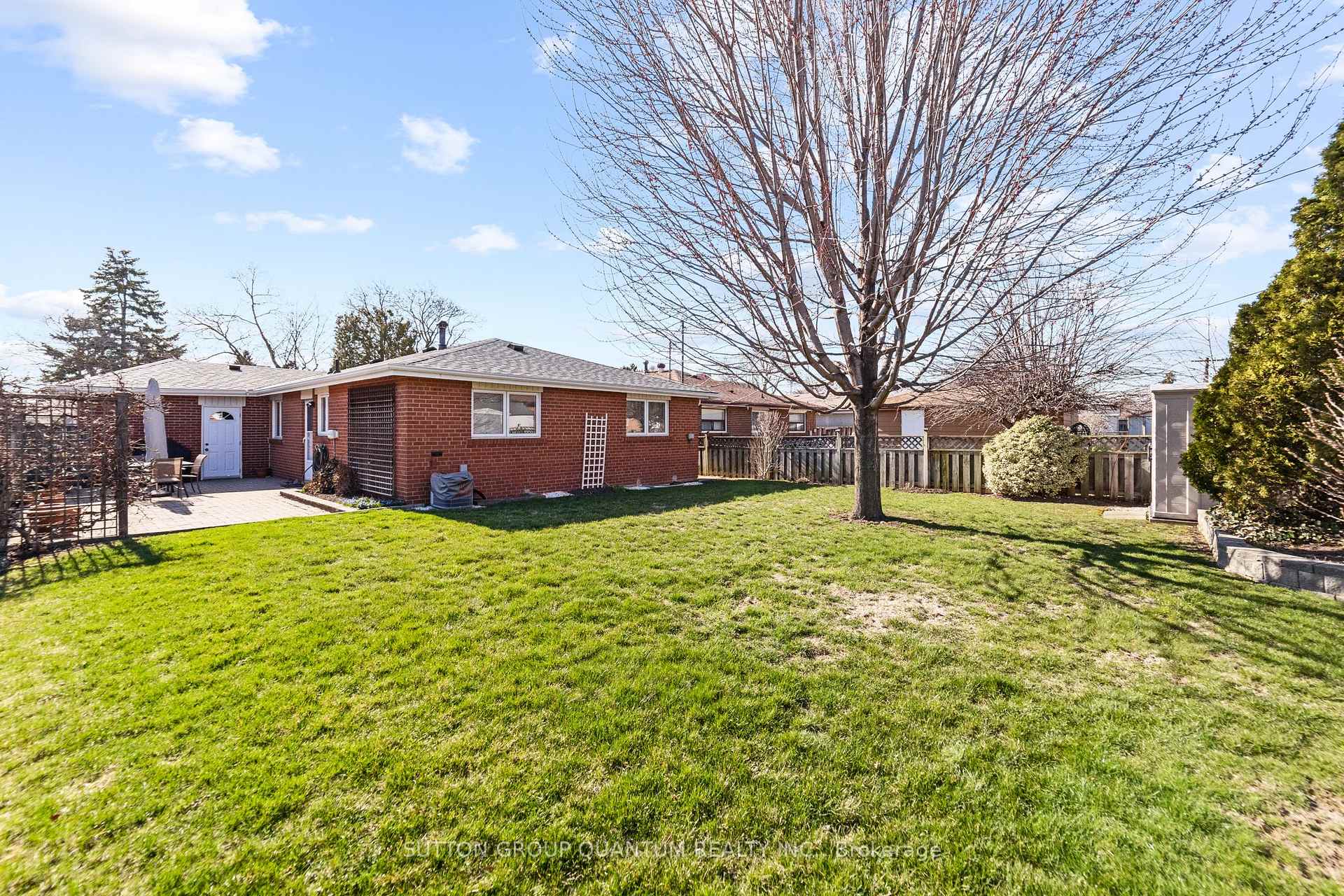 Photo 36 of 37 Farley Crescent, Etobicoke, Willowridge-Martingrove-Richview — HOMEH
