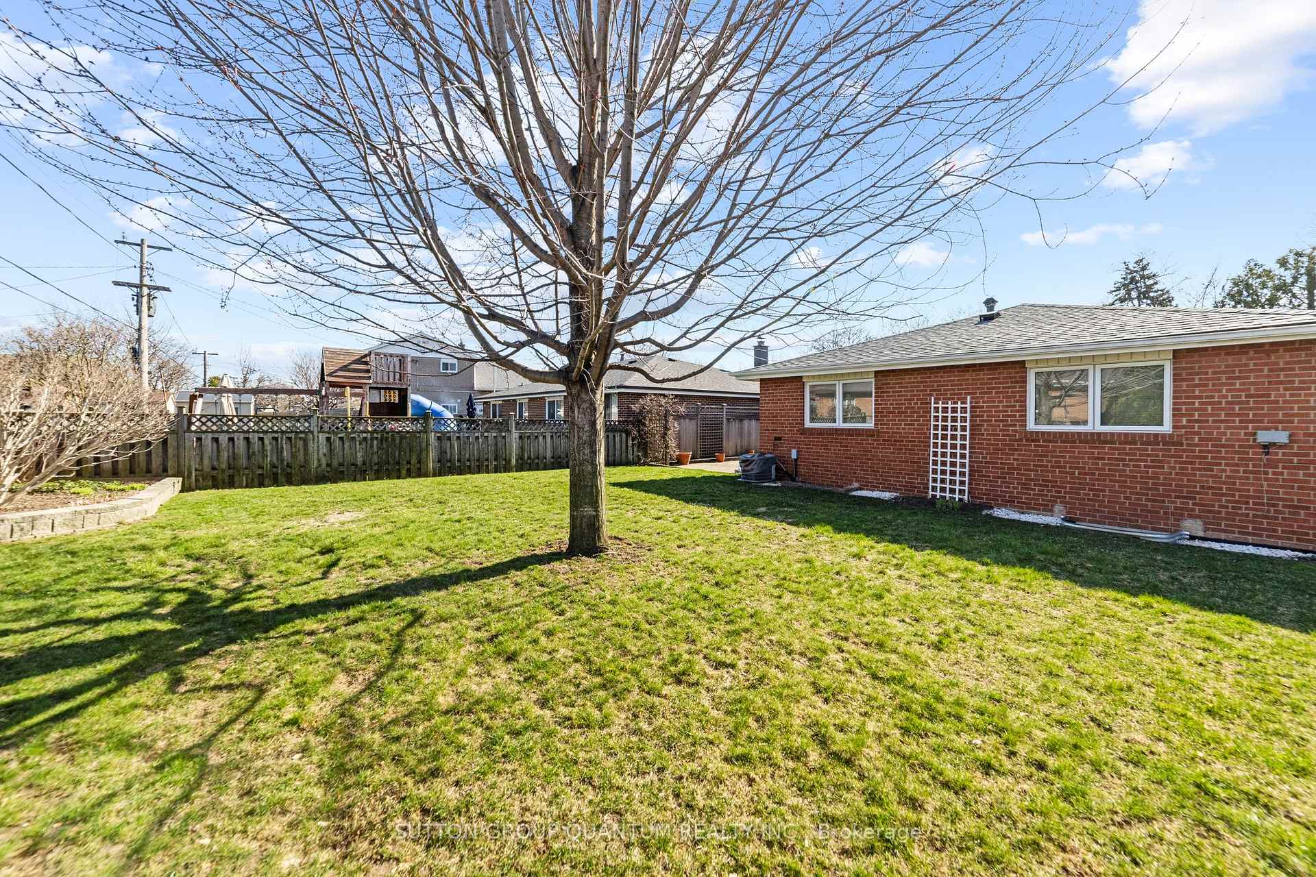 Photo 37 of 37 Farley Crescent, Etobicoke, Willowridge-Martingrove-Richview — HOMEH
