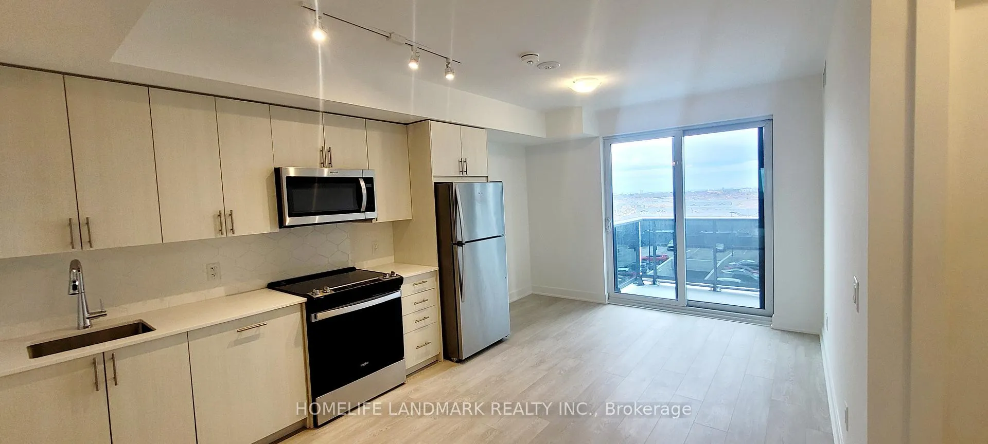 Photo 3 of Unit 724, 2545 Simcoe Street N, Oshawa, Windfields — HOMEH