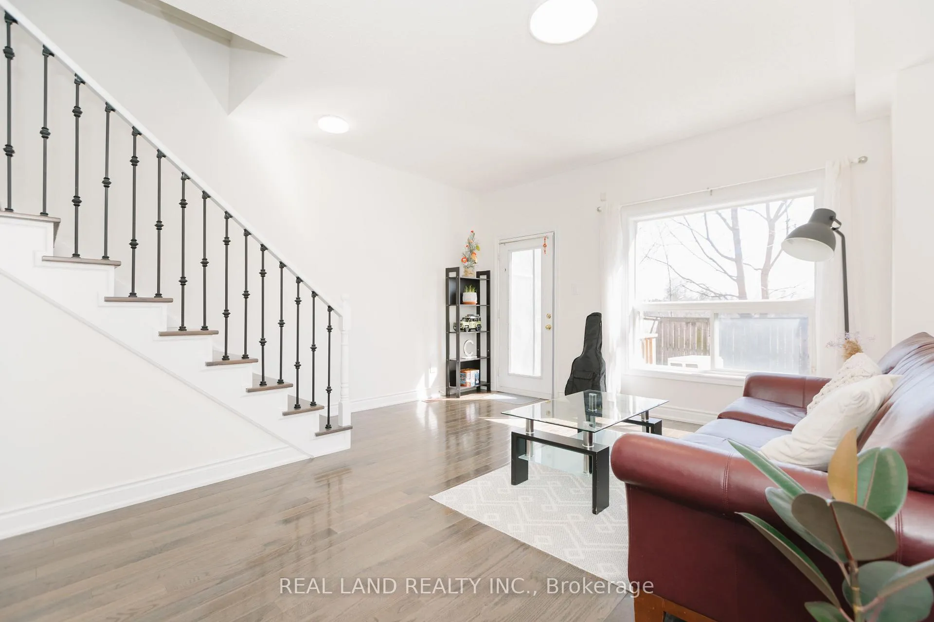 Photo 4 of 22 Loring Doolittle Court, Aurora, Aurora Village — HOMEH