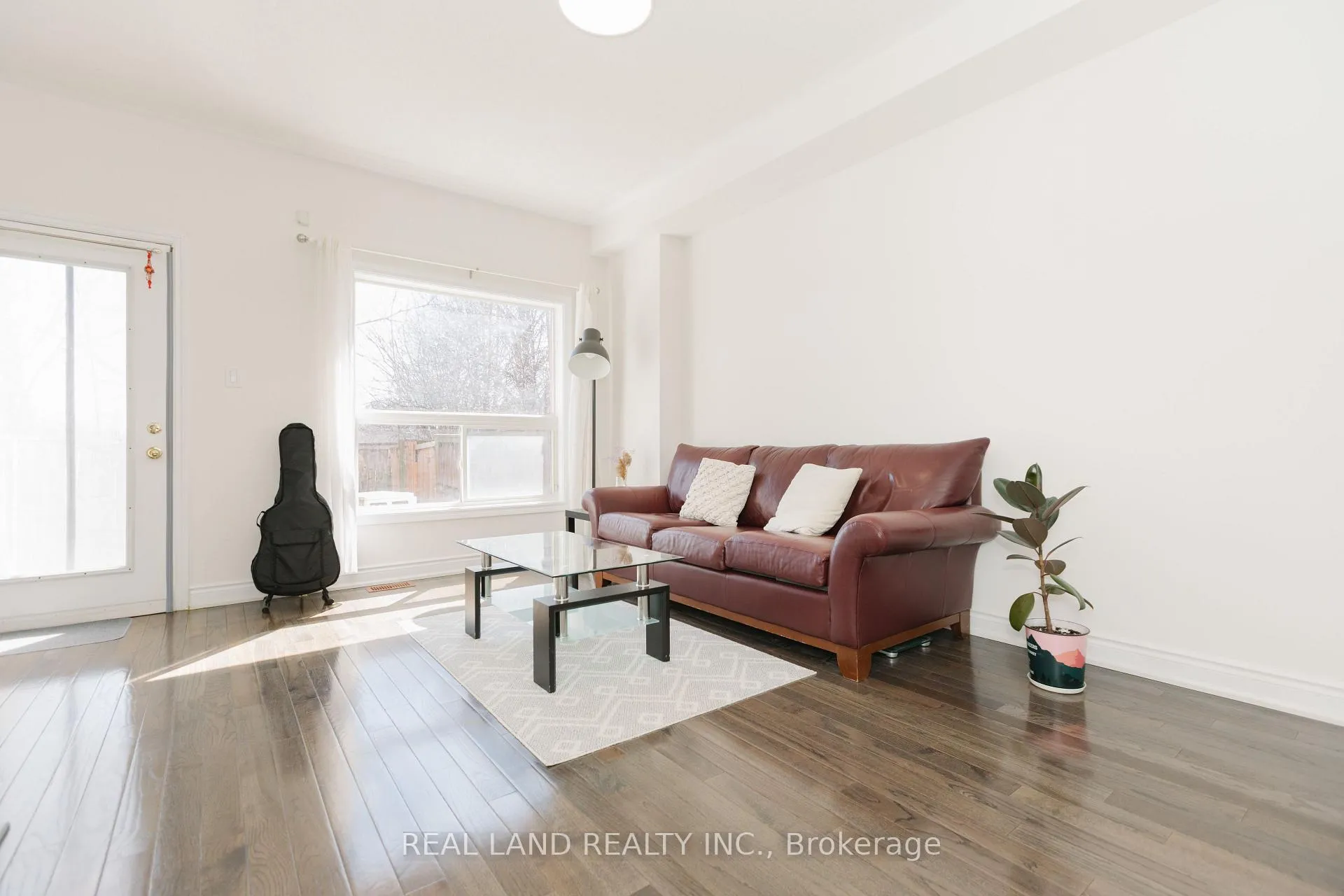 Photo 5 of 22 Loring Doolittle Court, Aurora, Aurora Village — HOMEH