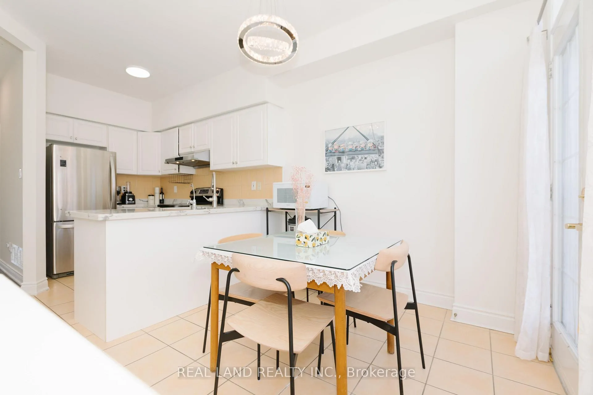 Photo 9 of 22 Loring Doolittle Court, Aurora, Aurora Village — HOMEH