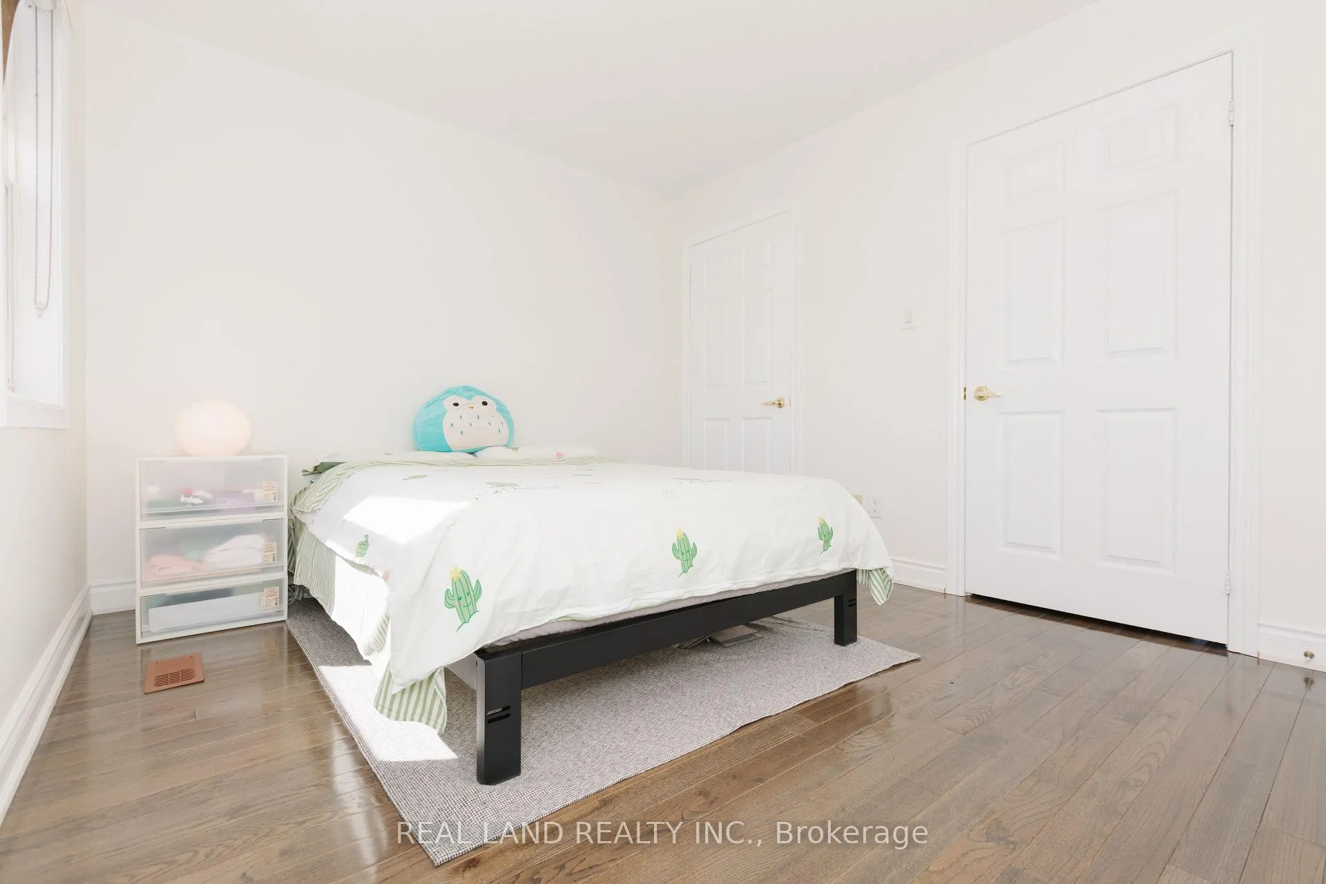 Photo 23 of 22 Loring Doolittle Court, Aurora, Aurora Village — HOMEH