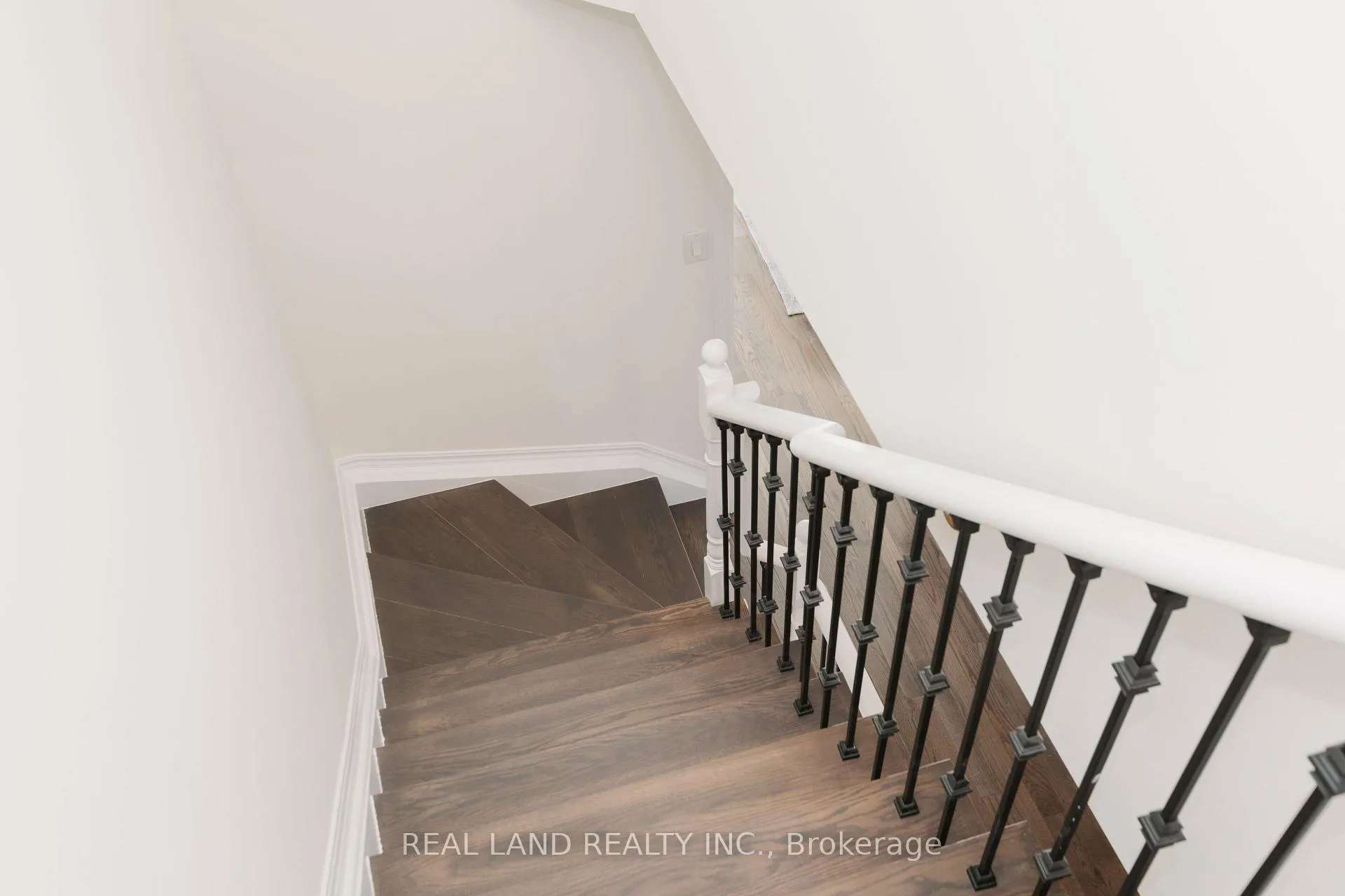 Photo 25 of 22 Loring Doolittle Court, Aurora, Aurora Village — HOMEH