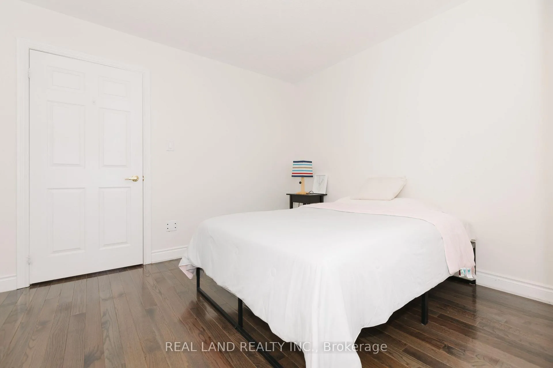 Photo 33 of 22 Loring Doolittle Court, Aurora, Aurora Village — HOMEH