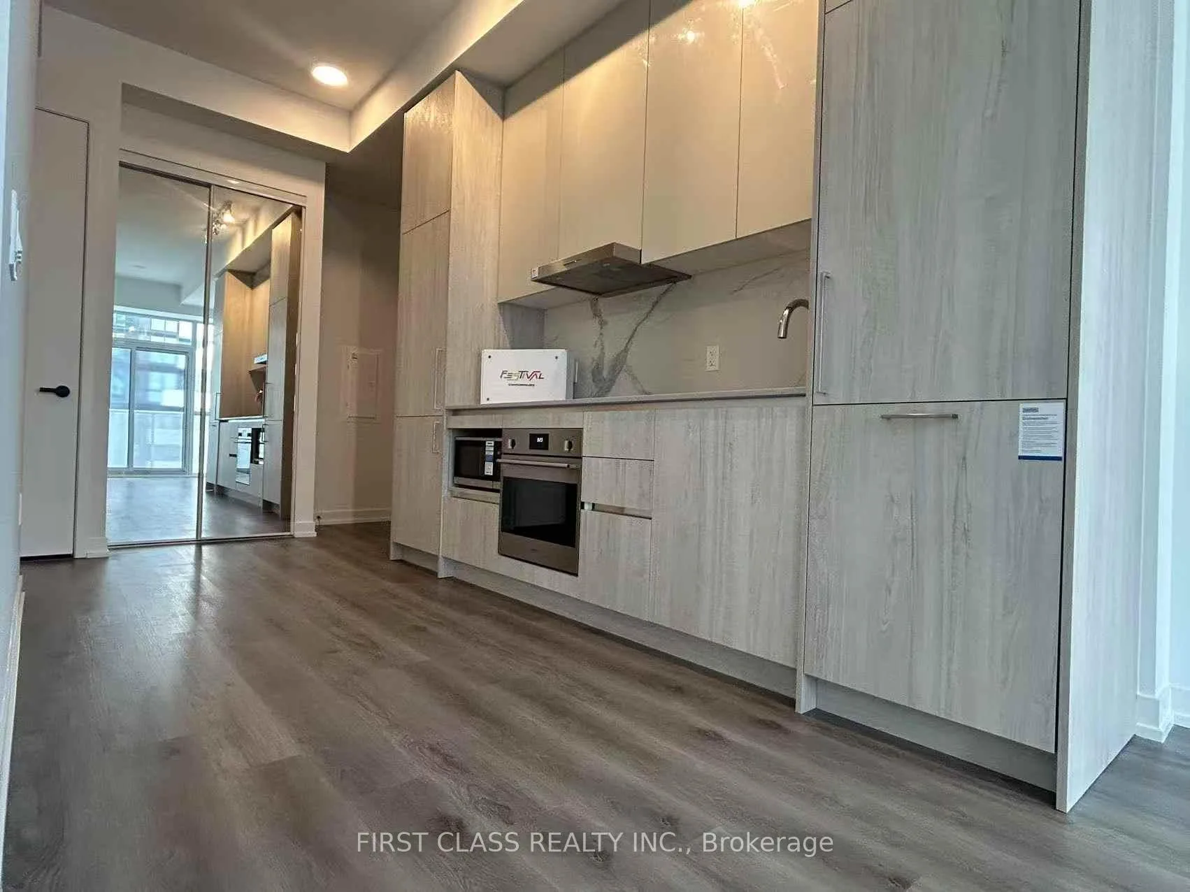 Photo 2 of Unit 3615, 225 Commerce Street W, Vaughan, Vaughan Corporate Centre — HOMEH
