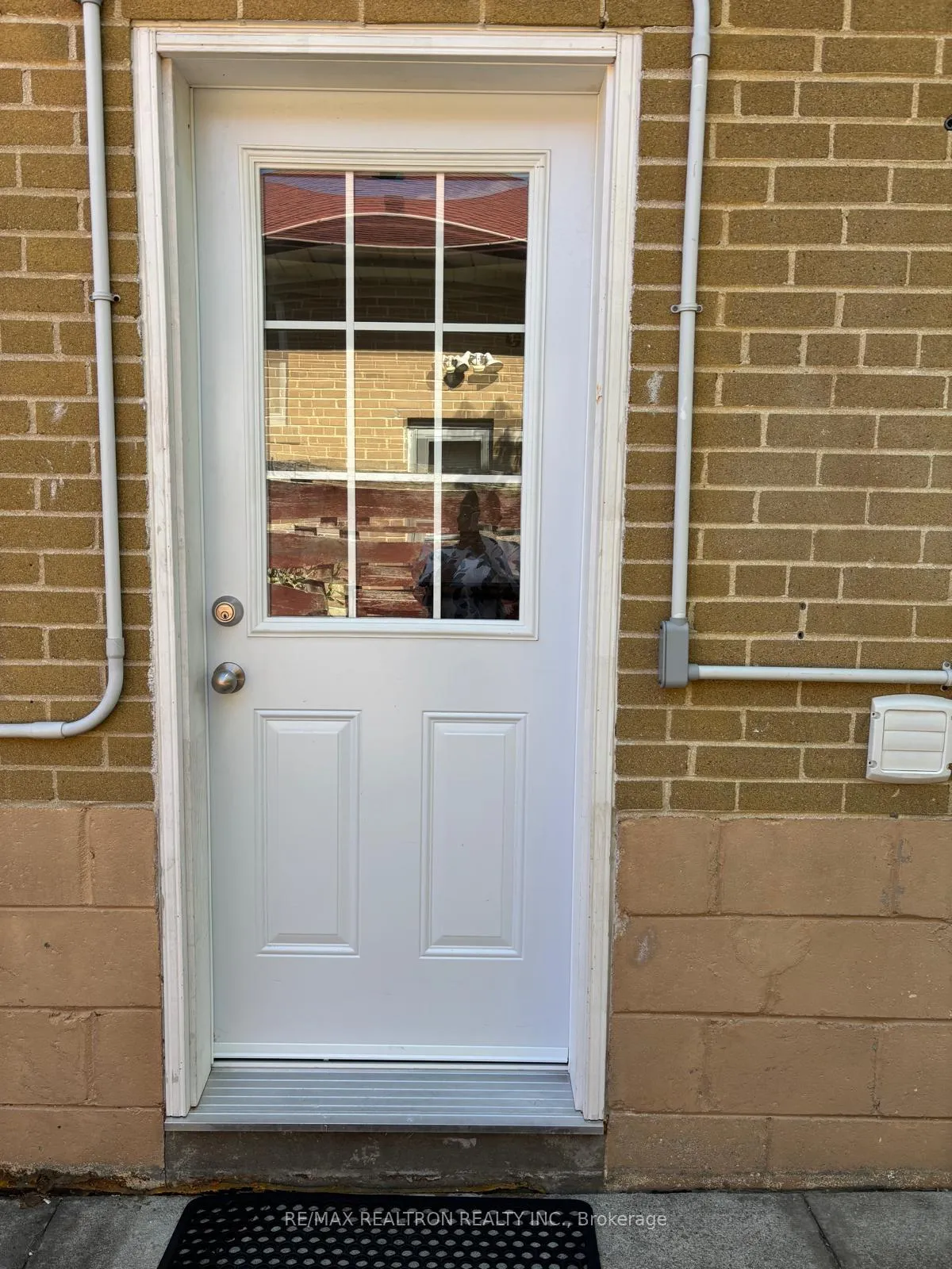 Front of Unit Lower, 2 Hagersville Court