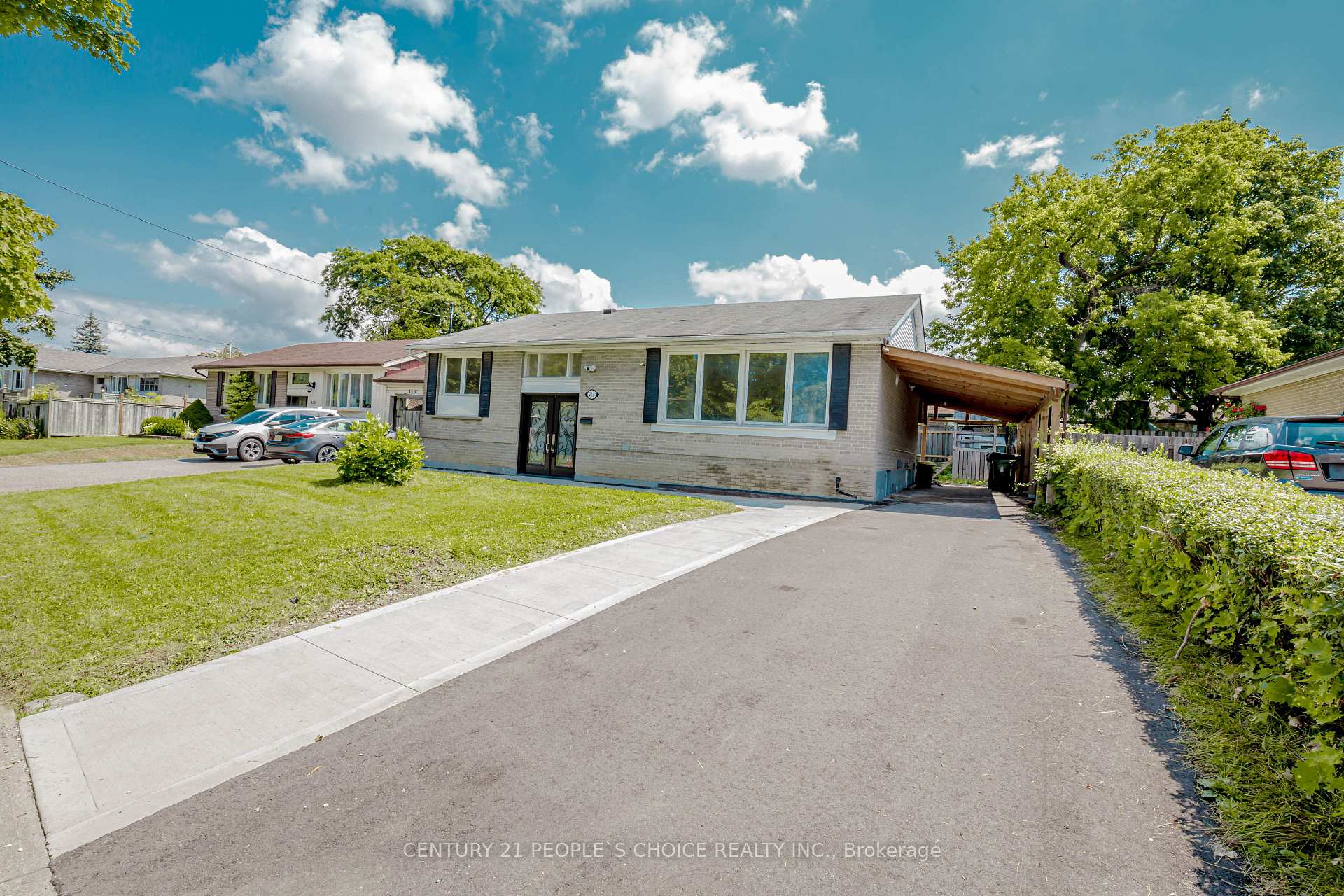 Front of 215 Jeffcoat Drive