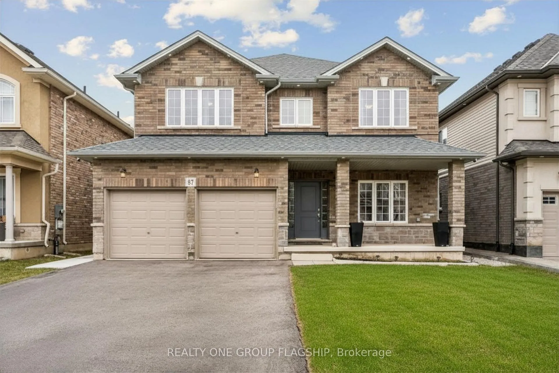 Photo 2 of 87 Dolomiti Court, Hamilton, Rural Glanbrook — HOMEH
