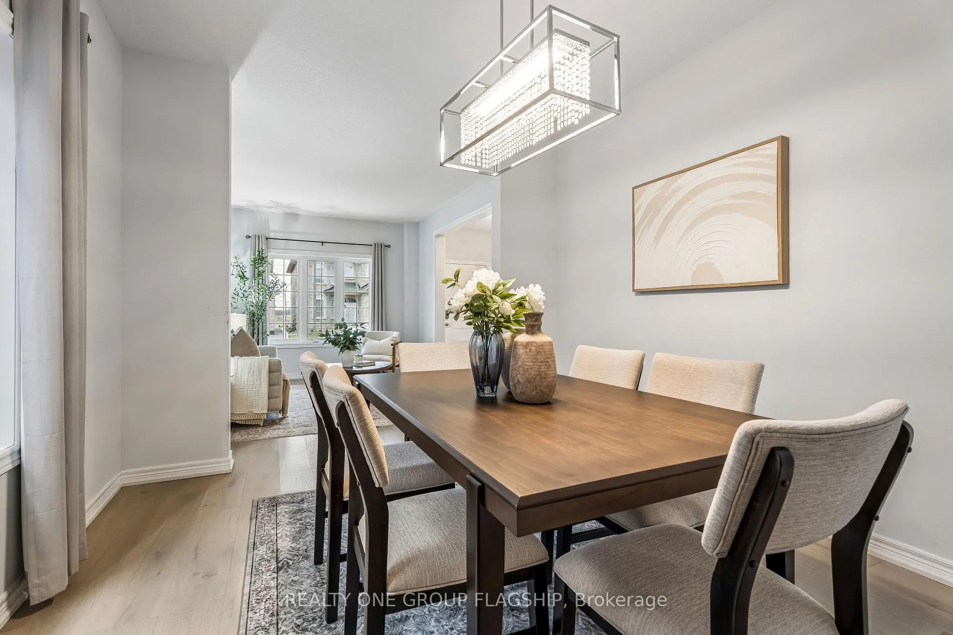 Photo 7 of 87 Dolomiti Court, Hamilton, Rural Glanbrook — HOMEH