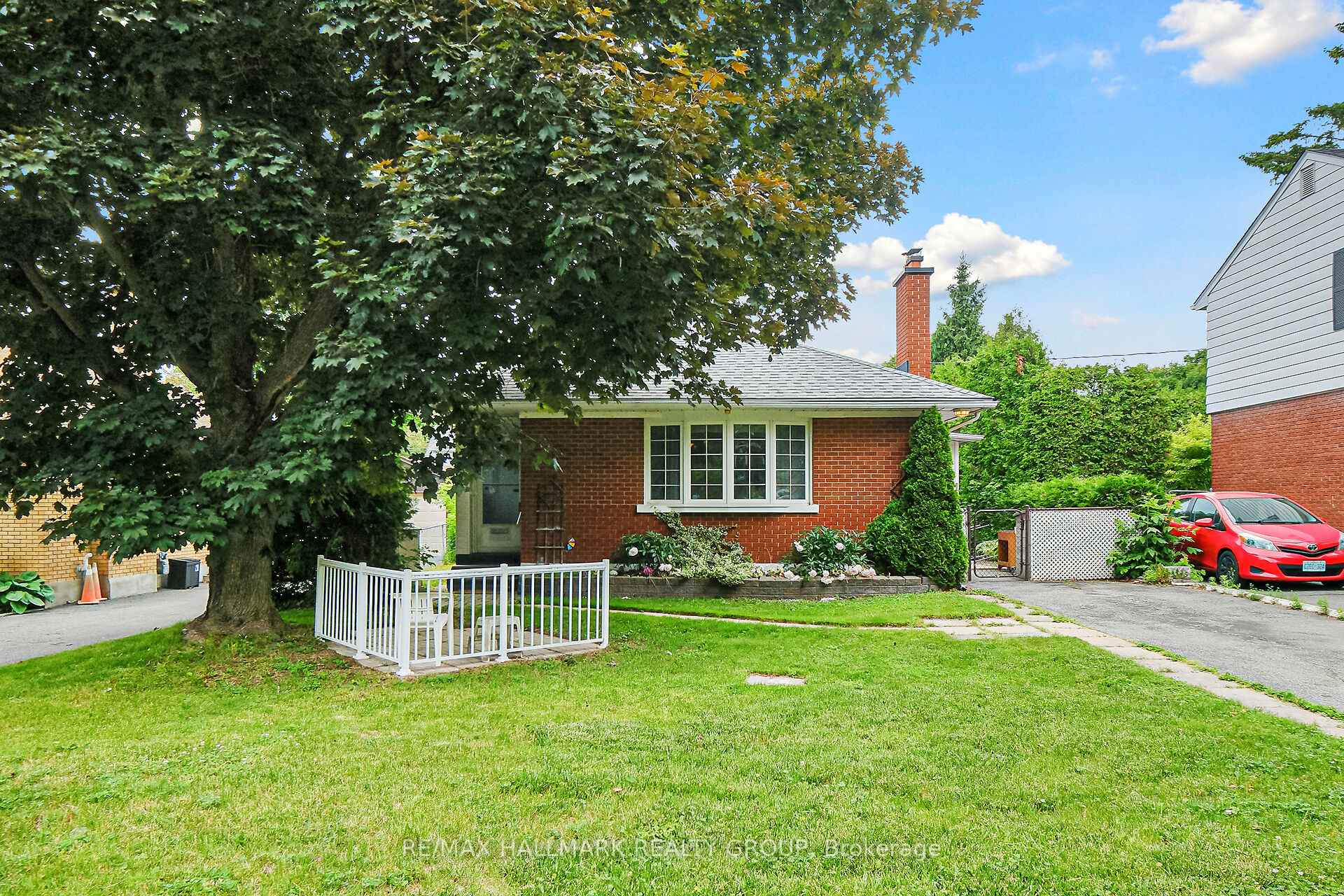 Photo 1 of 151 Fanshaw Avenue, Ottawa, Applewood Acres — HOMEH