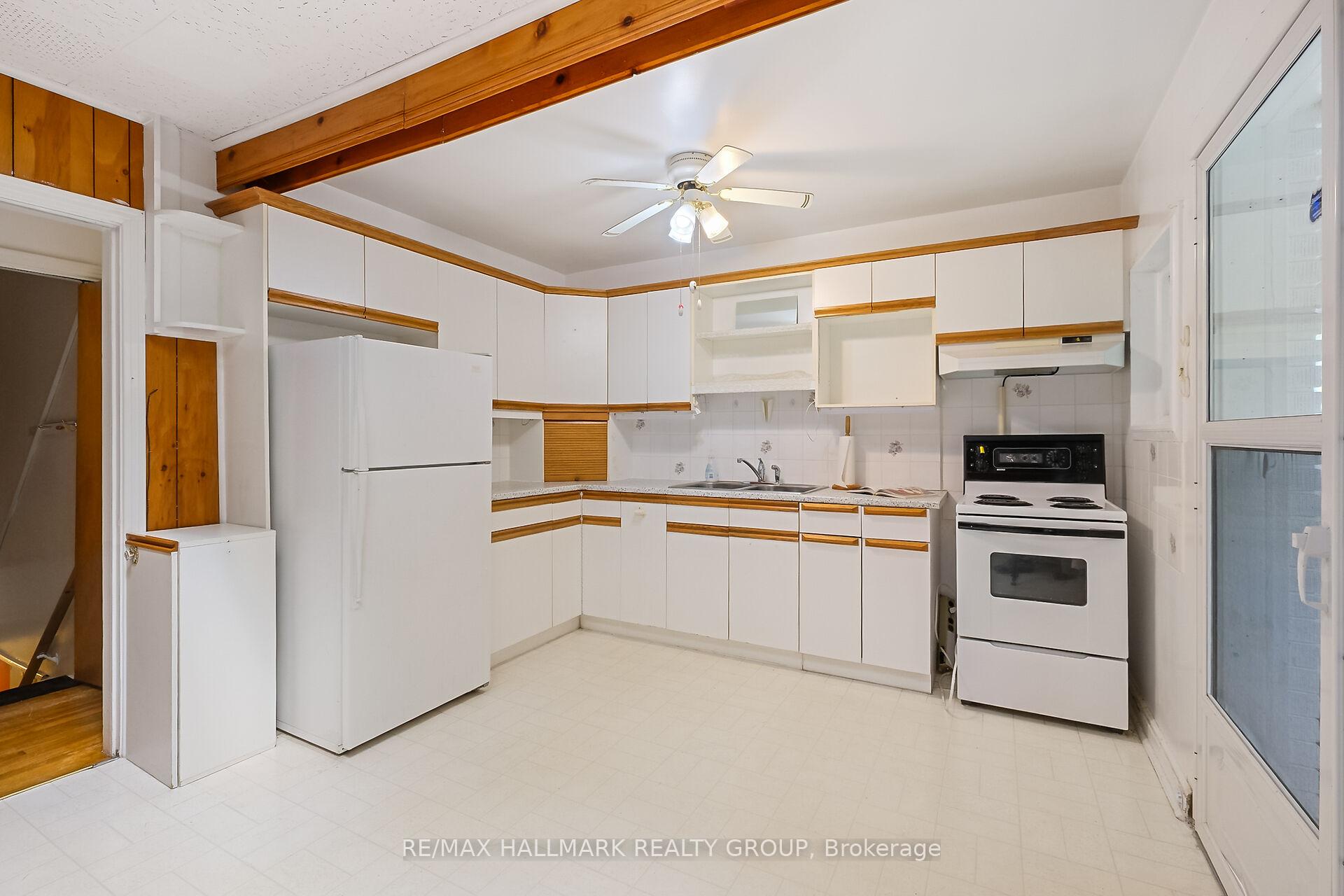 Photo 9 of 151 Fanshaw Avenue, Ottawa, Applewood Acres — HOMEH