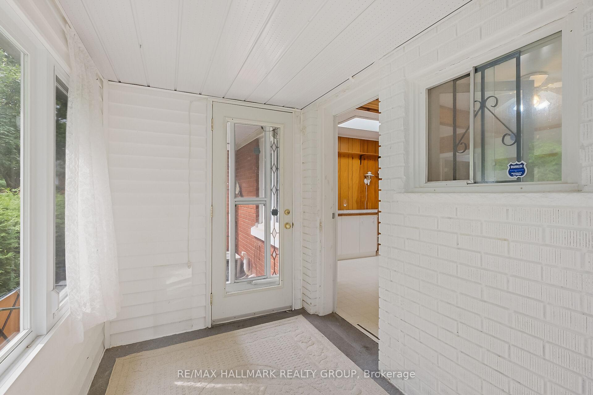 Photo 14 of 151 Fanshaw Avenue, Ottawa, Applewood Acres — HOMEH