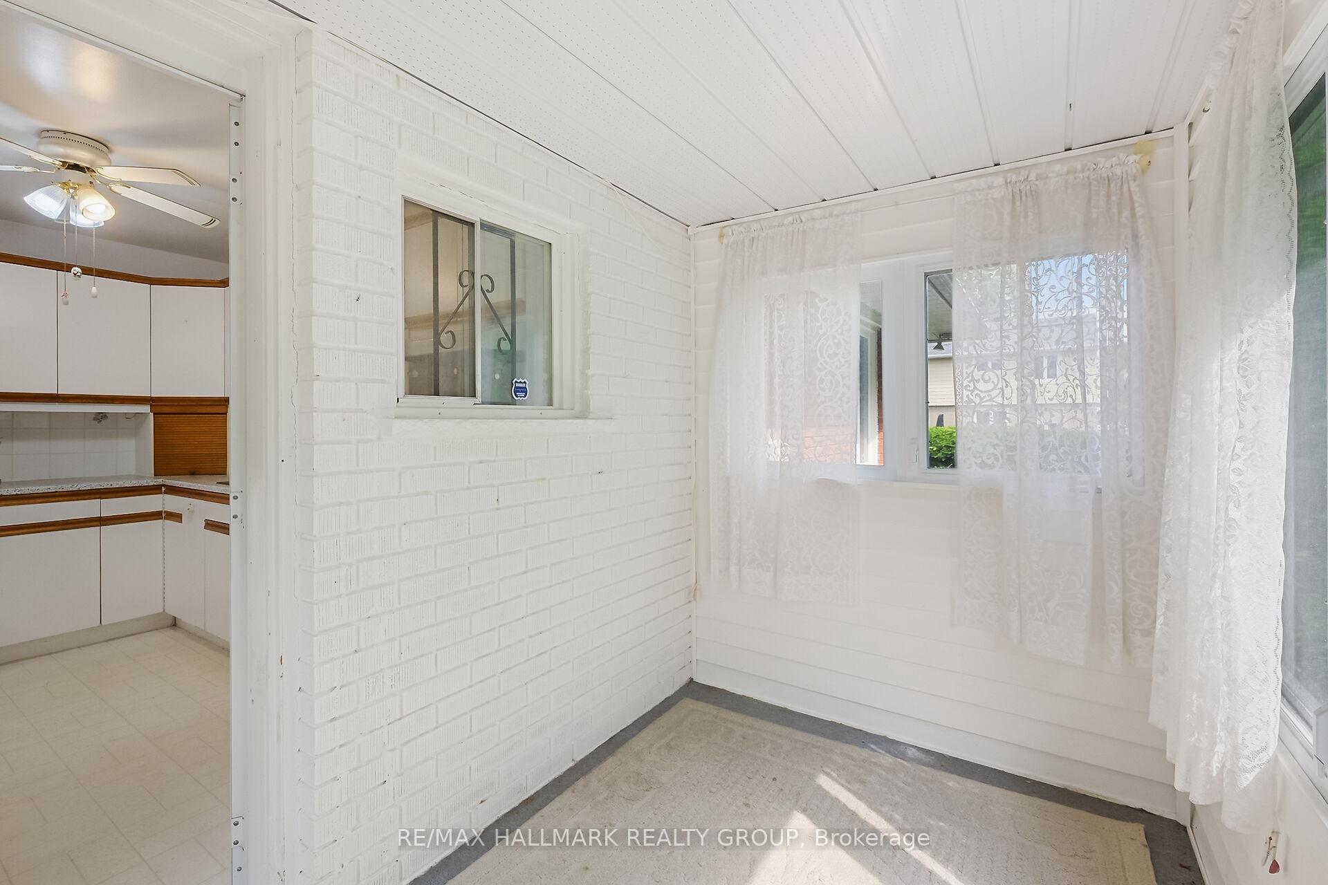 Photo 15 of 151 Fanshaw Avenue, Ottawa, Applewood Acres — HOMEH