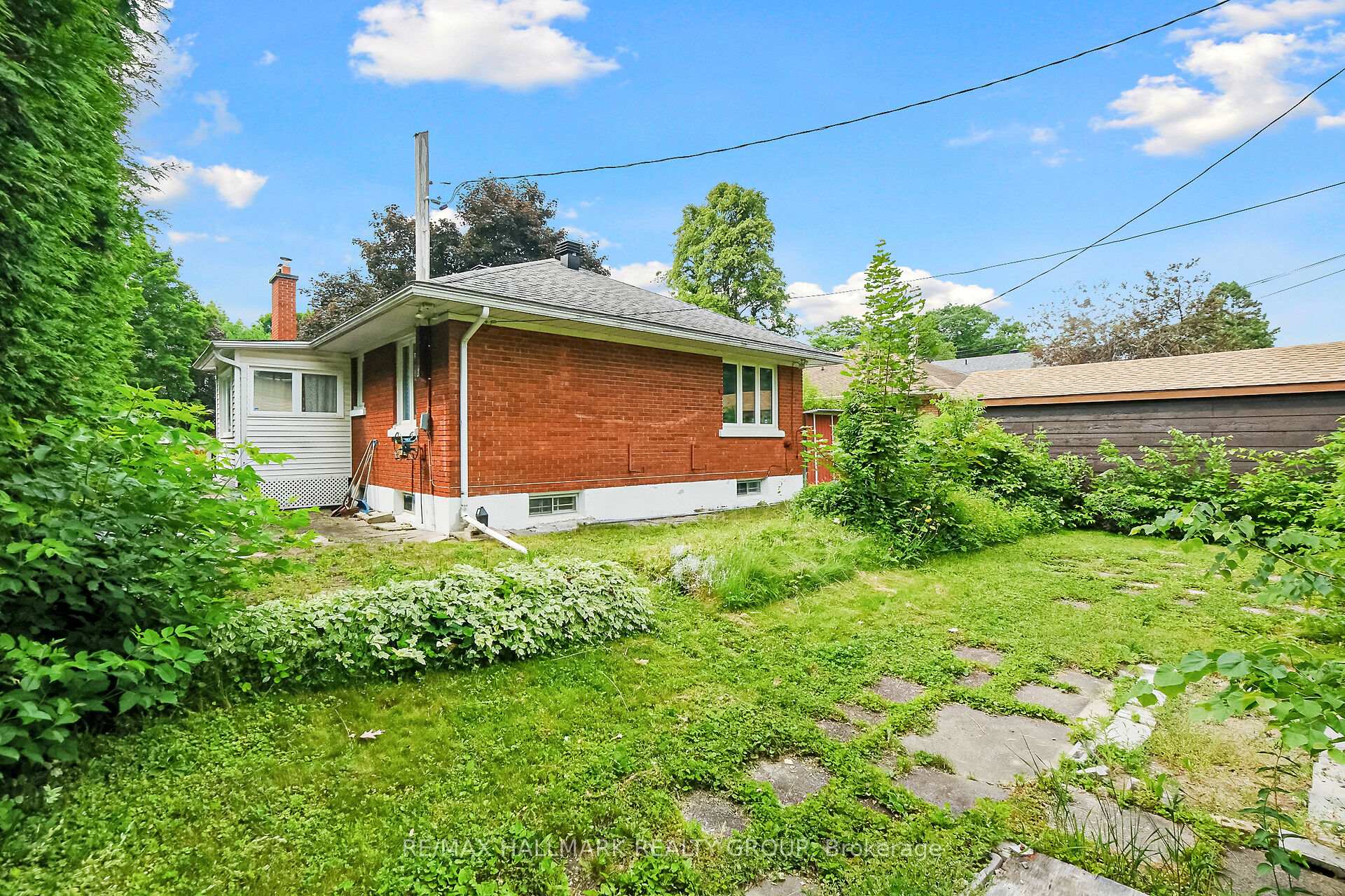Photo 20 of 151 Fanshaw Avenue, Ottawa, Applewood Acres — HOMEH