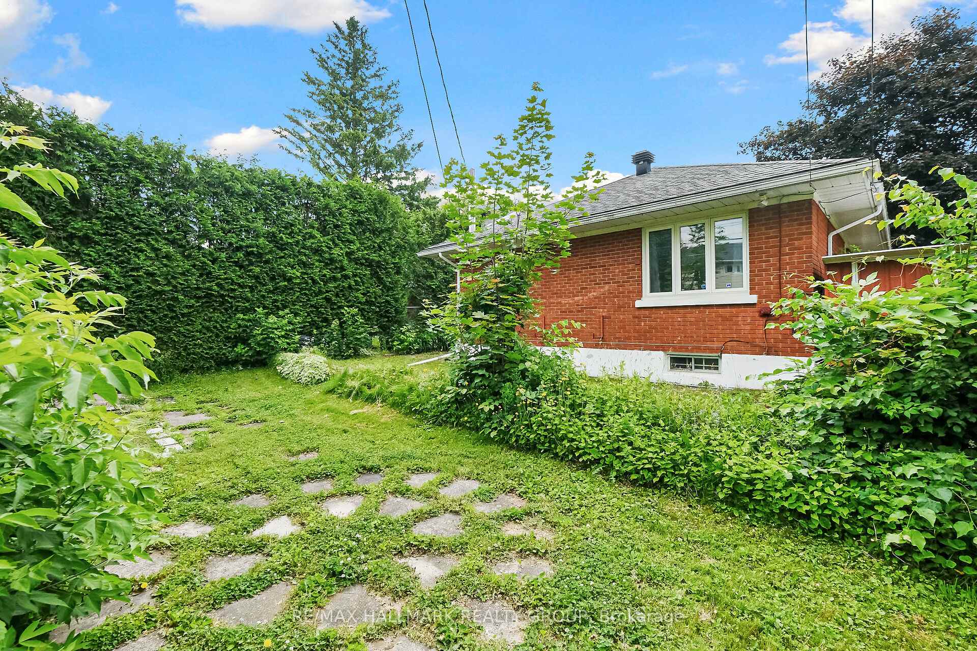 Photo 21 of 151 Fanshaw Avenue, Ottawa, Applewood Acres — HOMEH