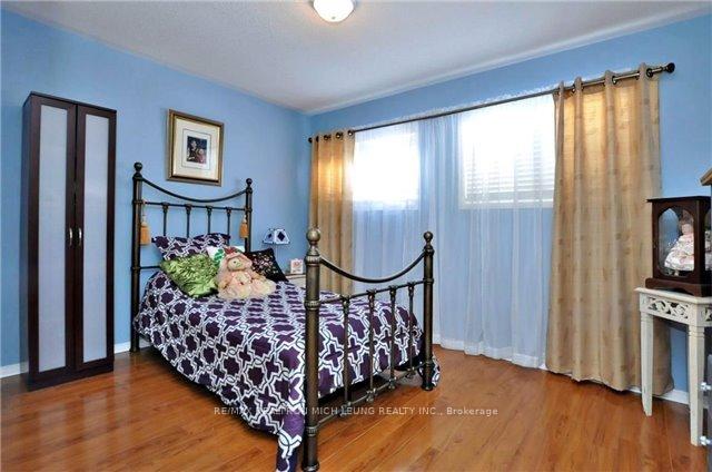 Photo 11 of 81 Spring Farm Road, Aurora, Bayview Northeast — HOMEH