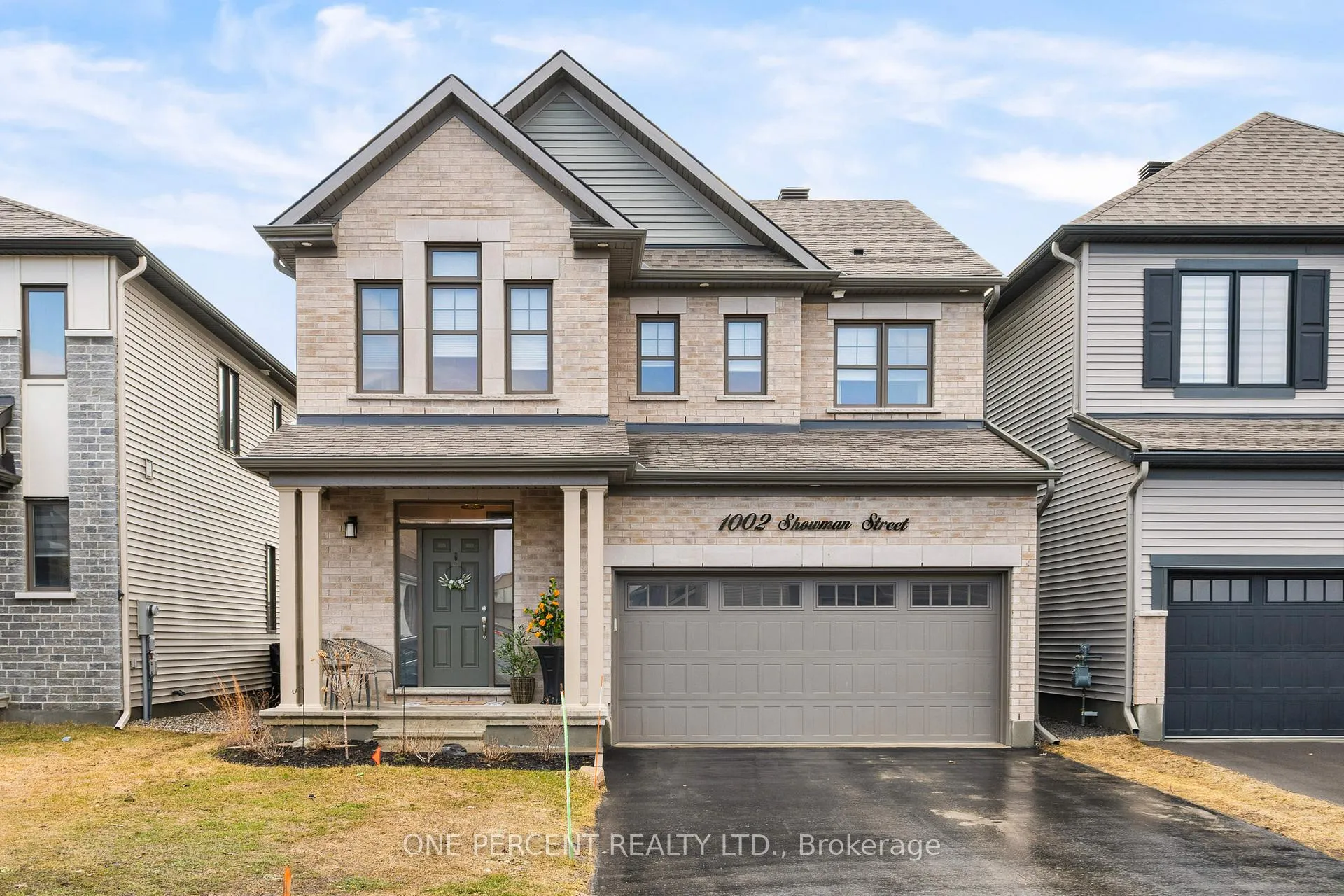 Photo 1 of 1002 Showman Street, Ottawa, Goulbourn Twp From Franktown Rd/South To Rideau — HOMEH