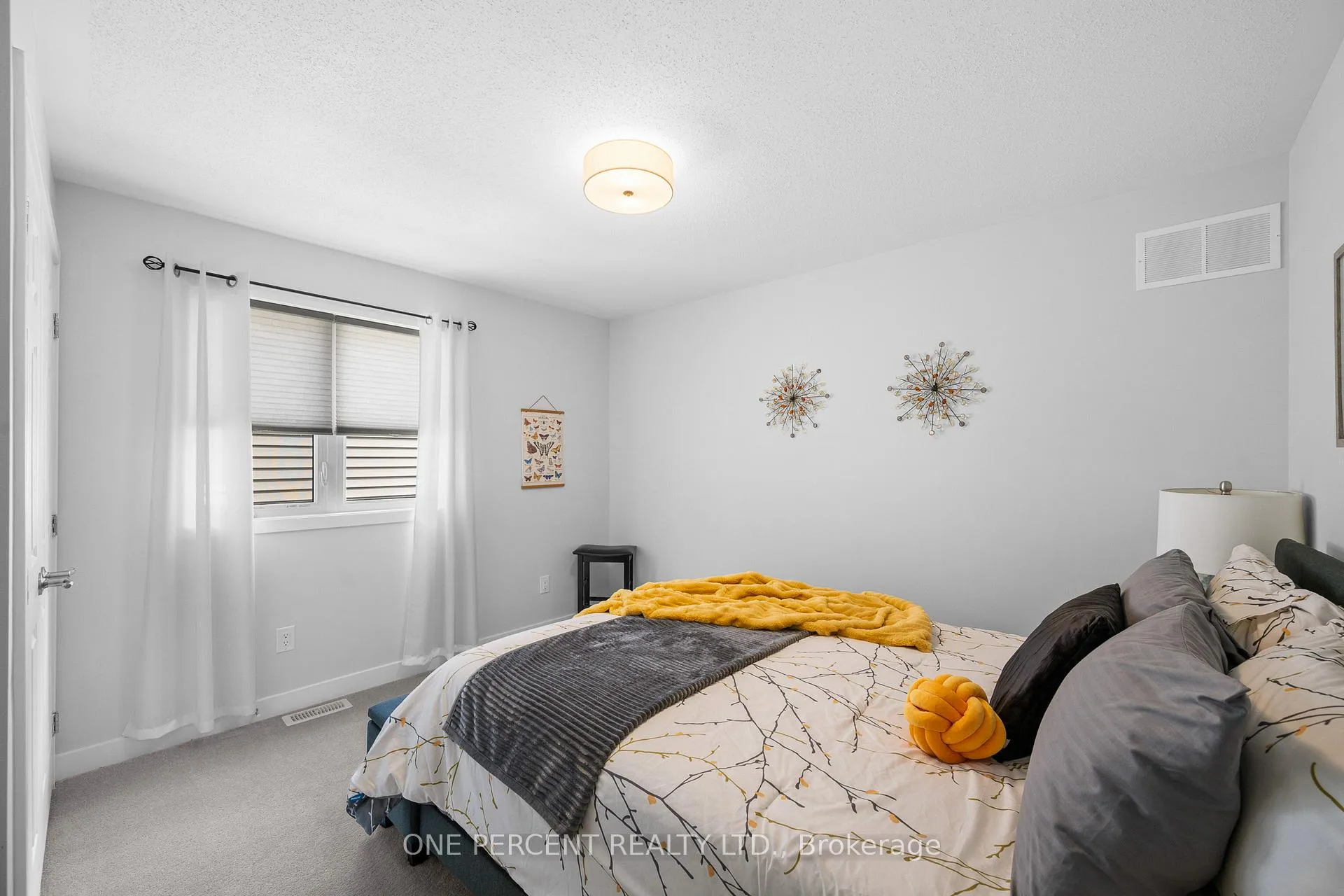 Photo 31 of 1002 Showman Street, Ottawa, Goulbourn Twp From Franktown Rd/South To Rideau — HOMEH