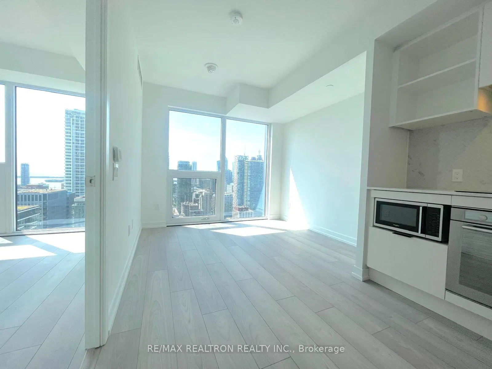 Photo 8 of Unit 4005, 82 Dalhousie Street, Toronto, Church-Yonge Corridor — HOMEH