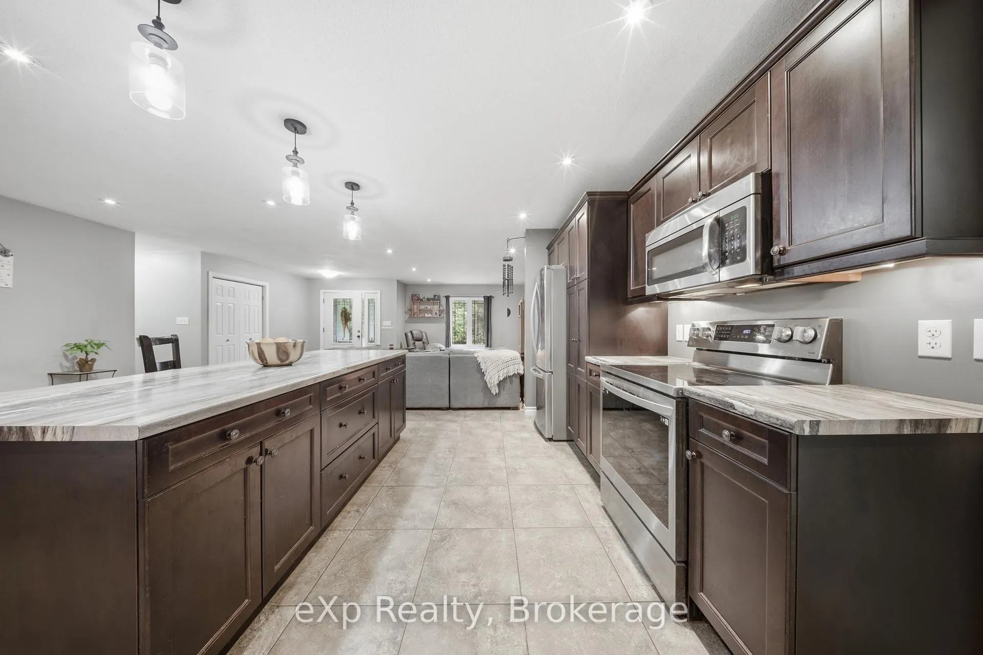 Photo 17 of 90806 Driftwood Beach Road, Howick — HOMEH
