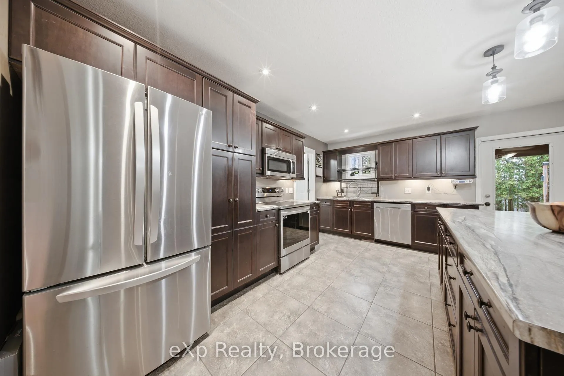 Photo 18 of 90806 Driftwood Beach Road, Howick — HOMEH