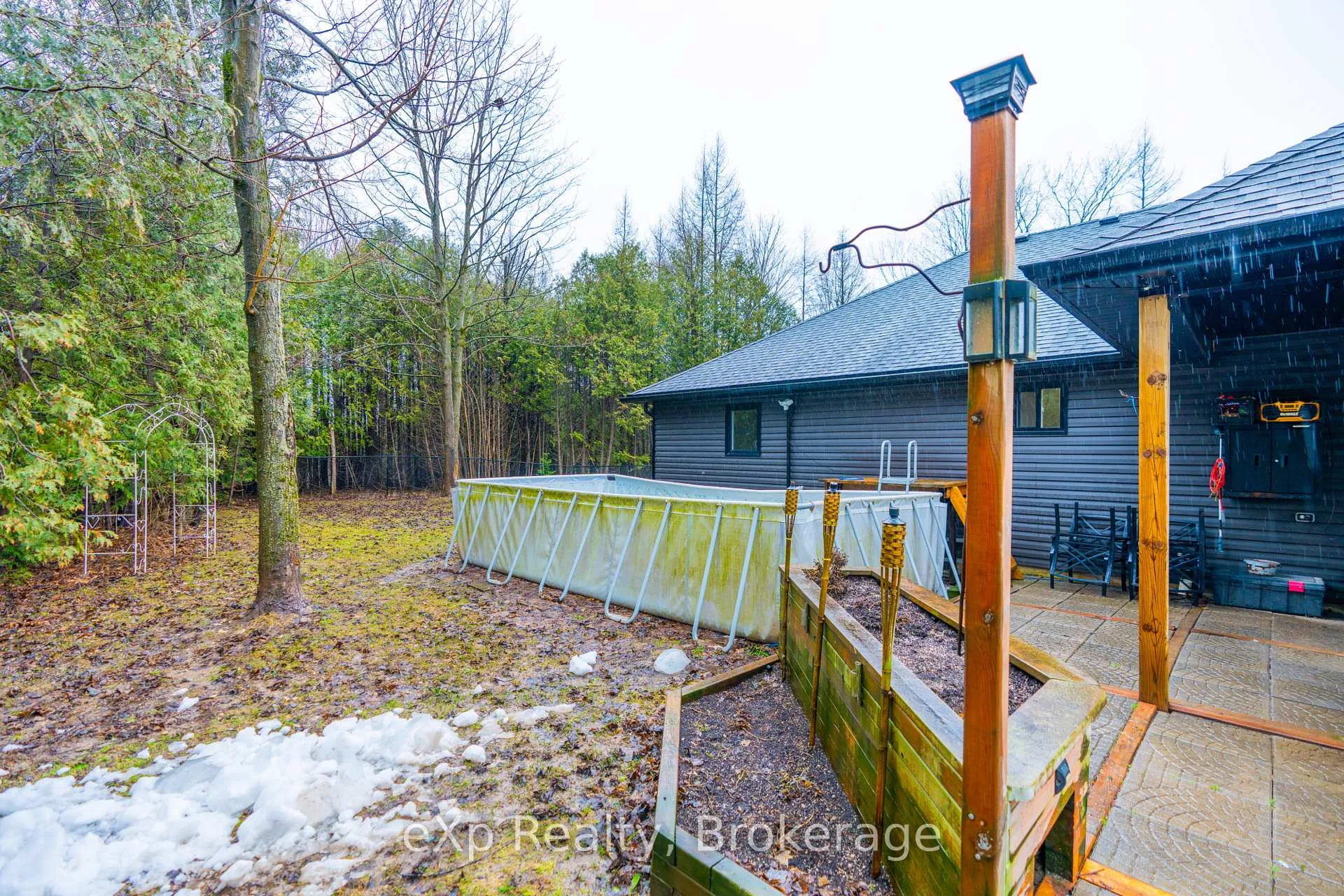 Photo 37 of 90806 Driftwood Beach Road, Howick — HOMEH