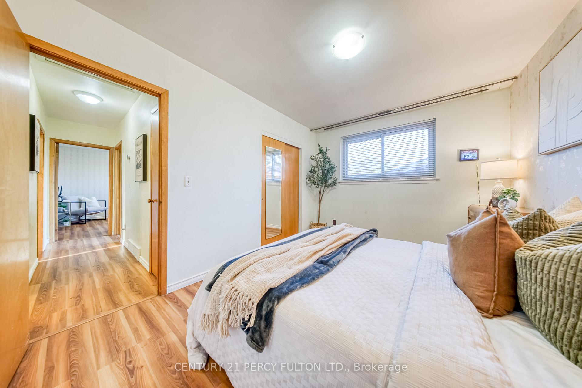 Photo 20 of 43 Taylor Road, Ajax, South East — HOMEH