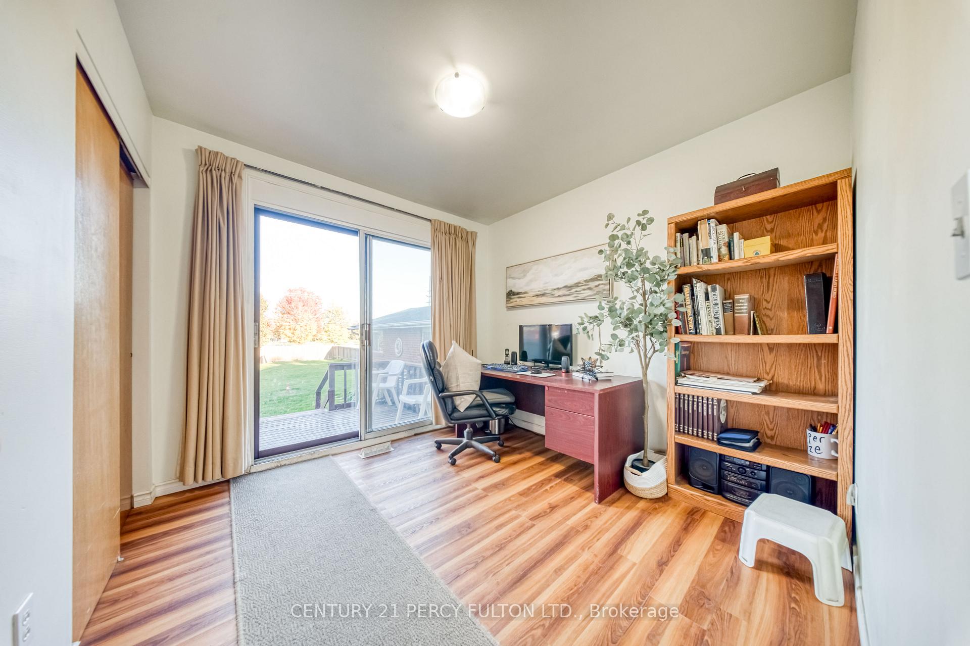 Photo 19 of 43 Taylor Road, Ajax, South East — HOMEH