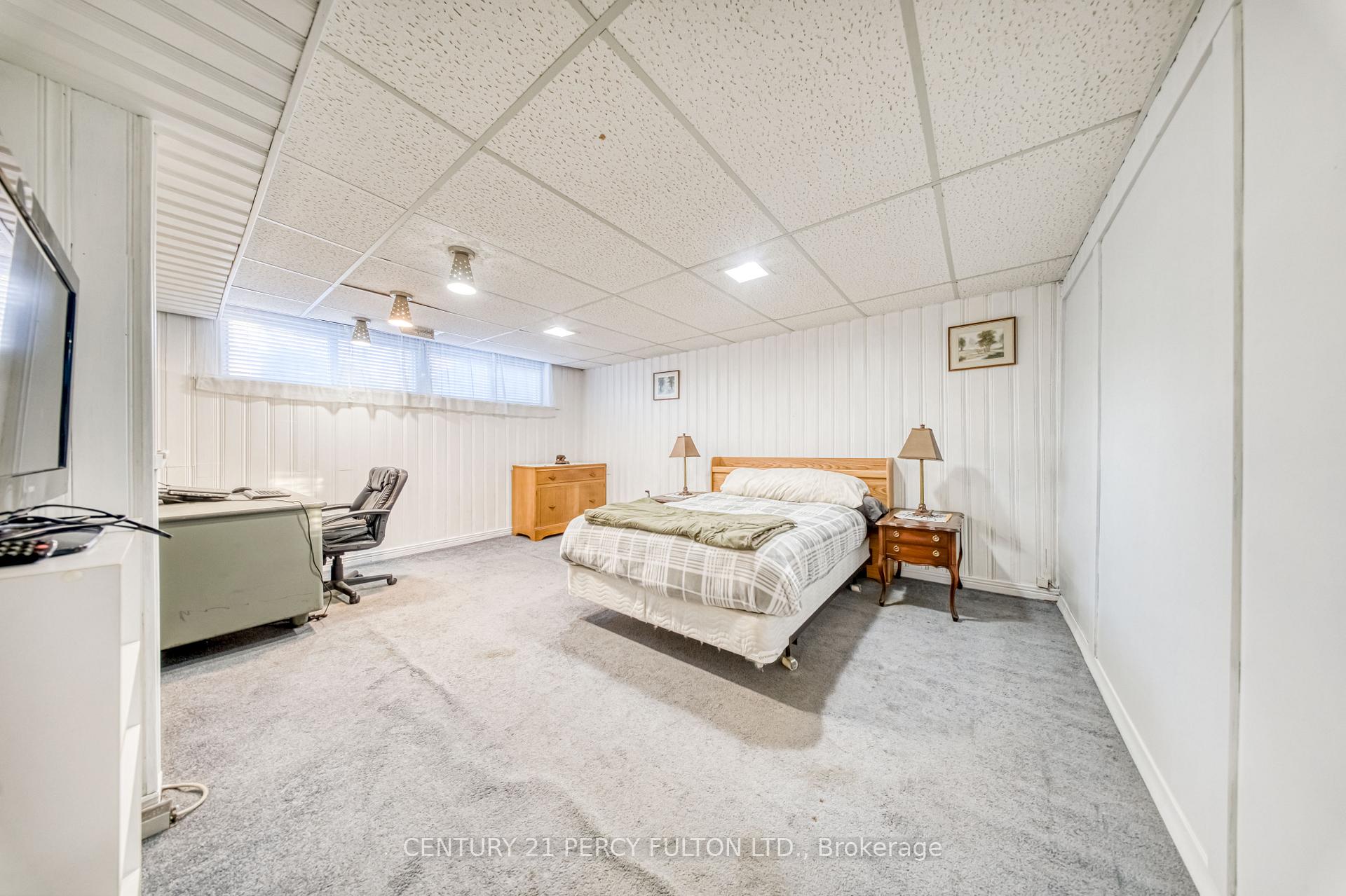 Photo 24 of 43 Taylor Road, Ajax, South East — HOMEH
