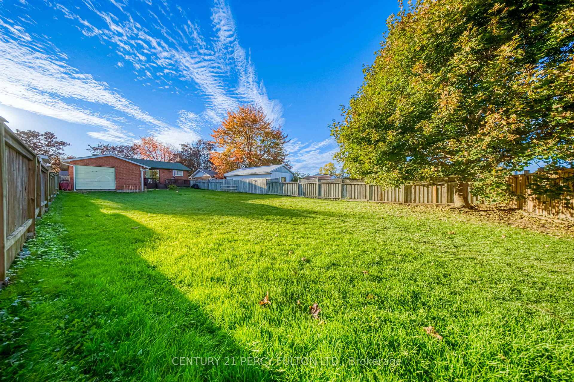 Photo 29 of 43 Taylor Road, Ajax, South East — HOMEH
