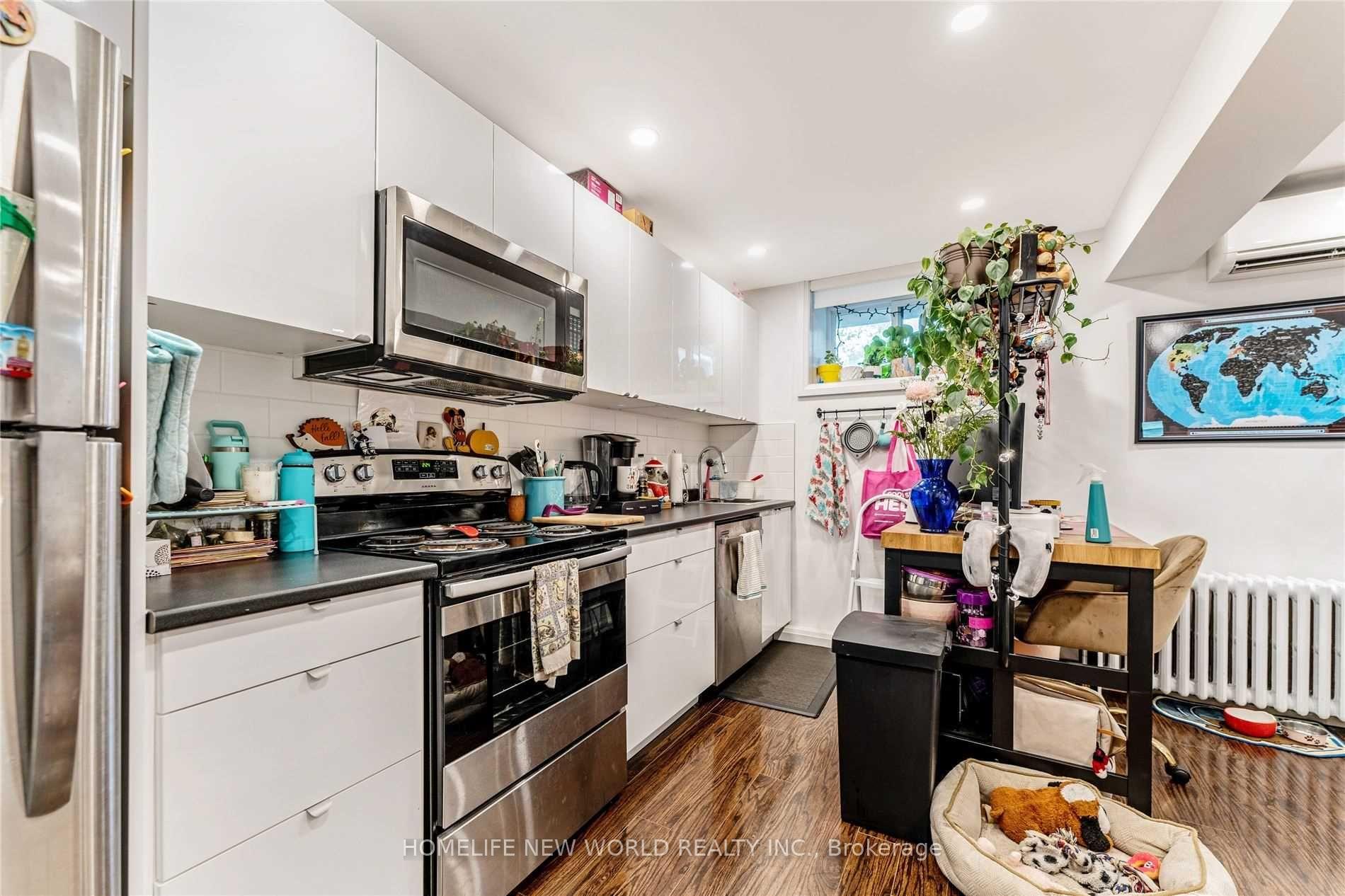 Photo 3 of Unit #4 Lower, 331 Grace Street, Toronto, Palmerston-Little Italy — HOMEH