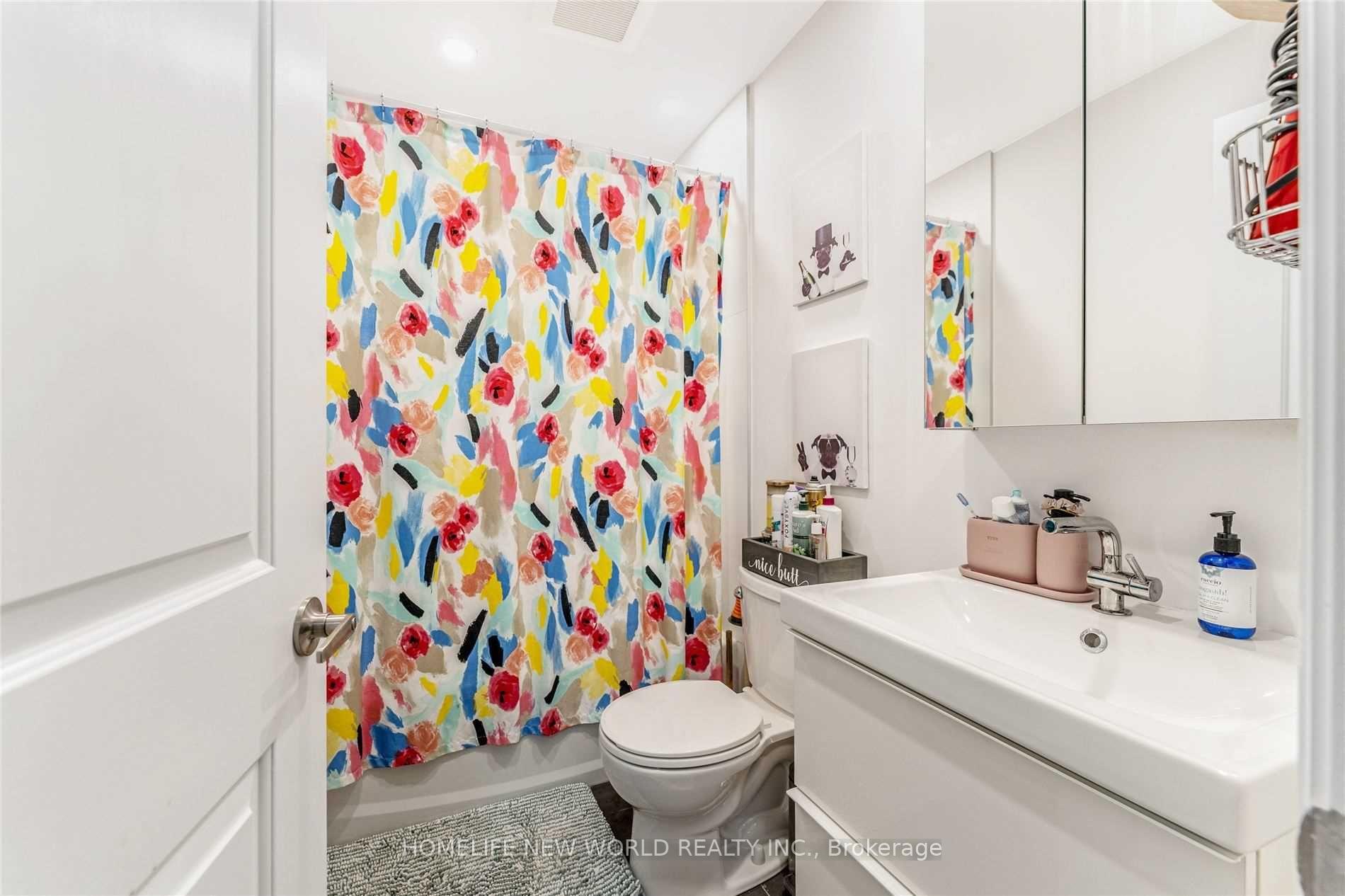 Photo 5 of Unit #4 Lower, 331 Grace Street, Toronto, Palmerston-Little Italy — HOMEH
