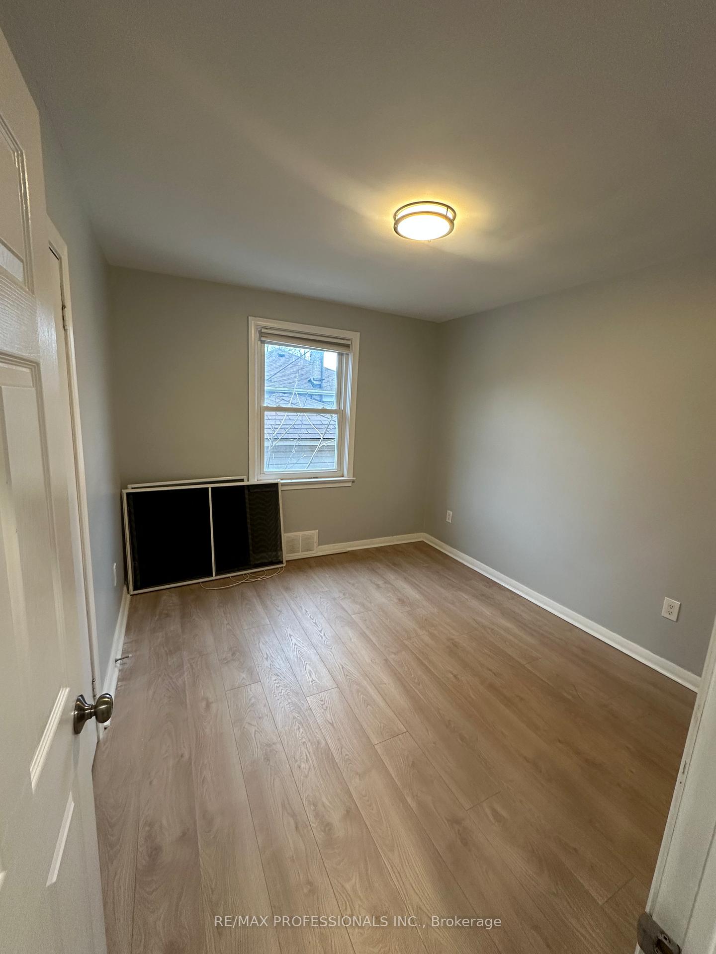 Front of Unit Main Floor, 31 Treeview Drive