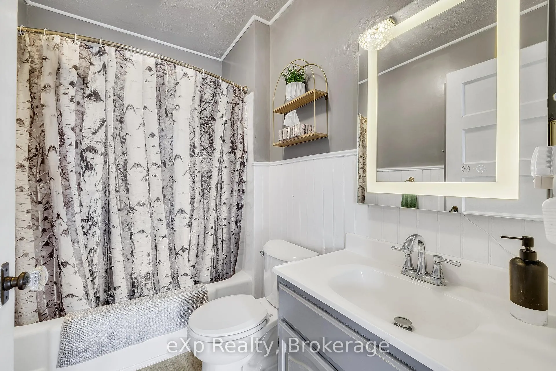 Photo 17 of 229 Havelock Avenue S, North Perth, Listowel — HOMEH