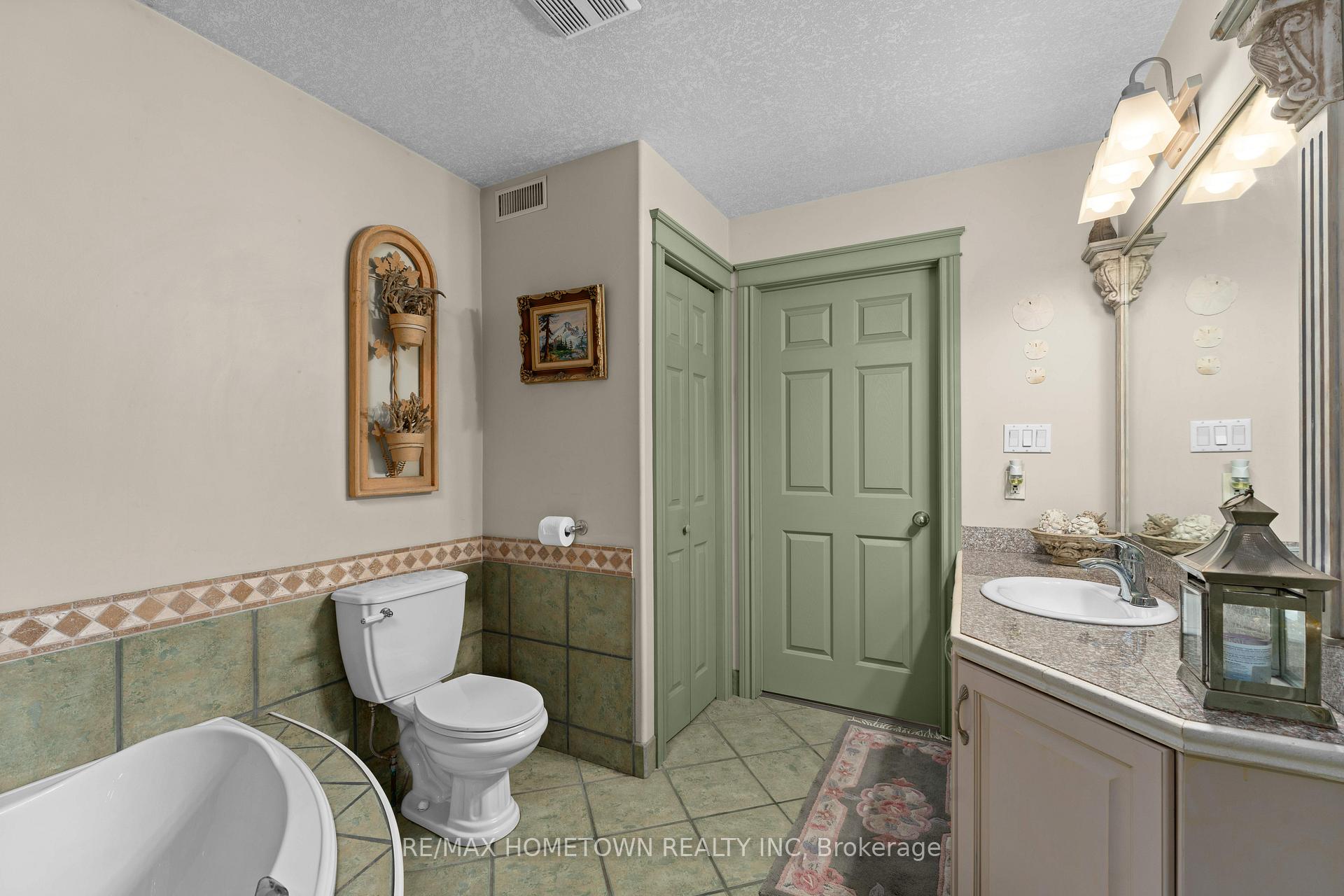 Photo 16 of 111 Lake Eloida Road, Athens, R of Yonge & Escott Twp — HOMEH