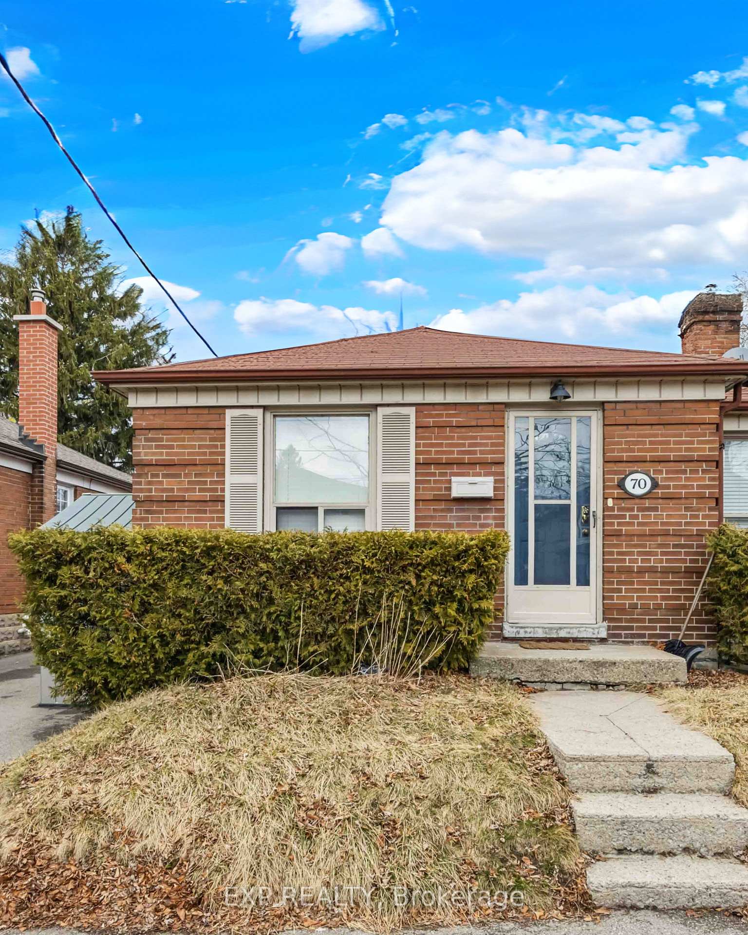 Front of Unit LOWER, 70 Murrie Street