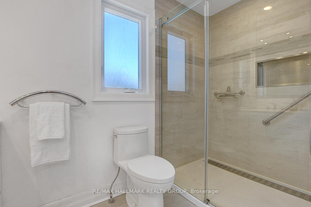 Photo 14 of 11 Wedgewood Crescent, Ottawa, Blackburn Hamlet — HOMEH