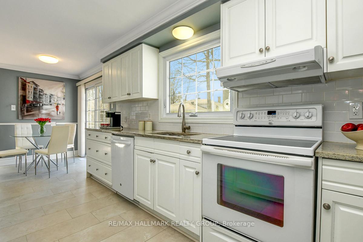 Photo 15 of 11 Wedgewood Crescent, Ottawa, Blackburn Hamlet — HOMEH