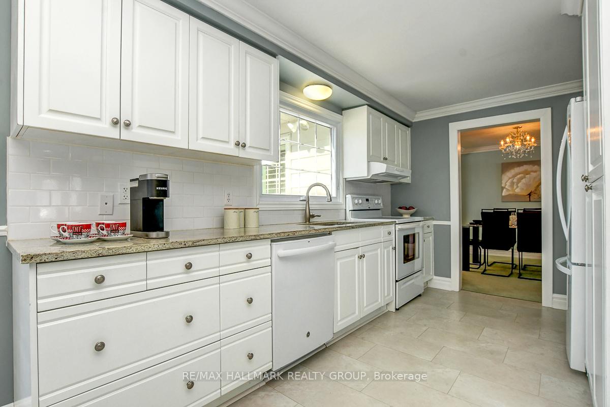 Photo 16 of 11 Wedgewood Crescent, Ottawa, Blackburn Hamlet — HOMEH
