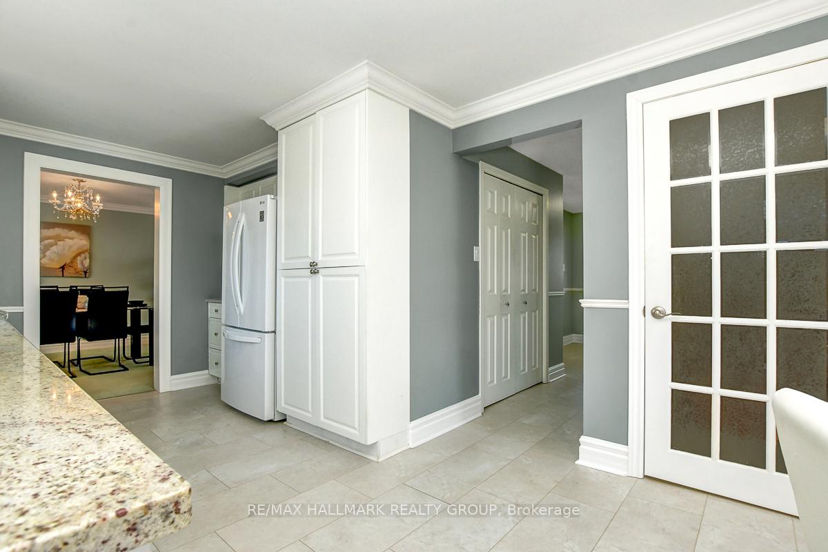 Photo 17 of 11 Wedgewood Crescent, Ottawa, Blackburn Hamlet — HOMEH