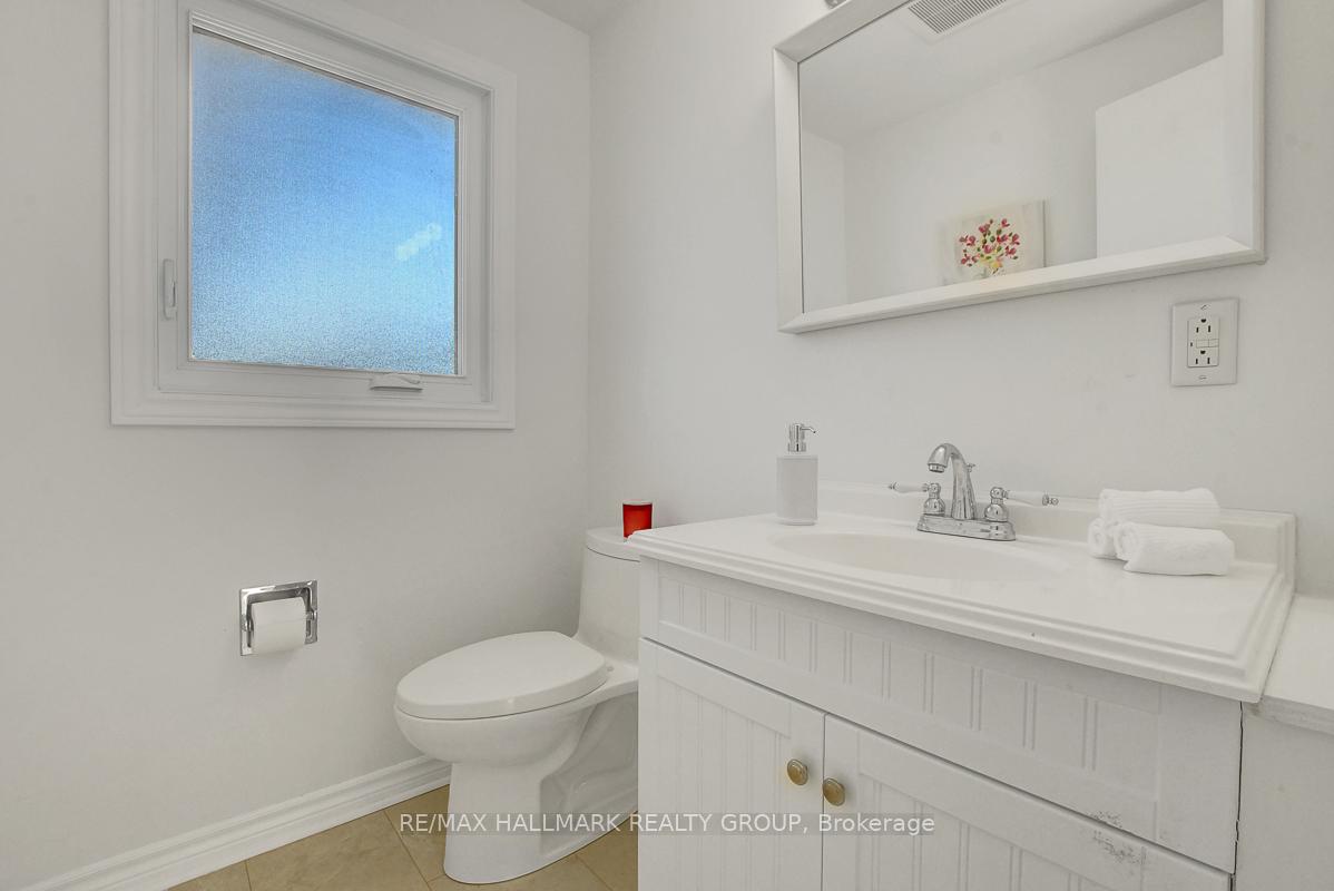 Photo 21 of 11 Wedgewood Crescent, Ottawa, Blackburn Hamlet — HOMEH