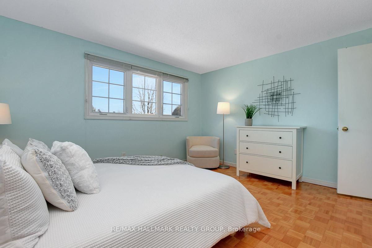 Photo 23 of 11 Wedgewood Crescent, Ottawa, Blackburn Hamlet — HOMEH