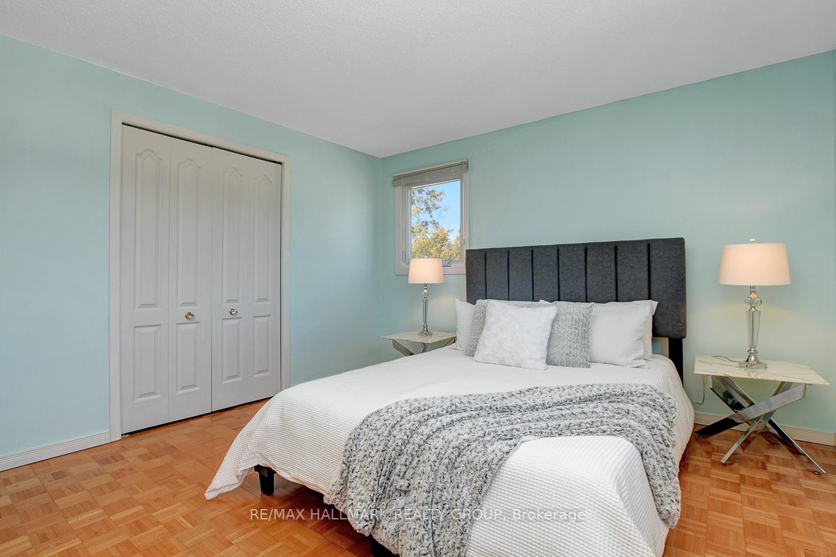 Photo 25 of 11 Wedgewood Crescent, Ottawa, Blackburn Hamlet — HOMEH